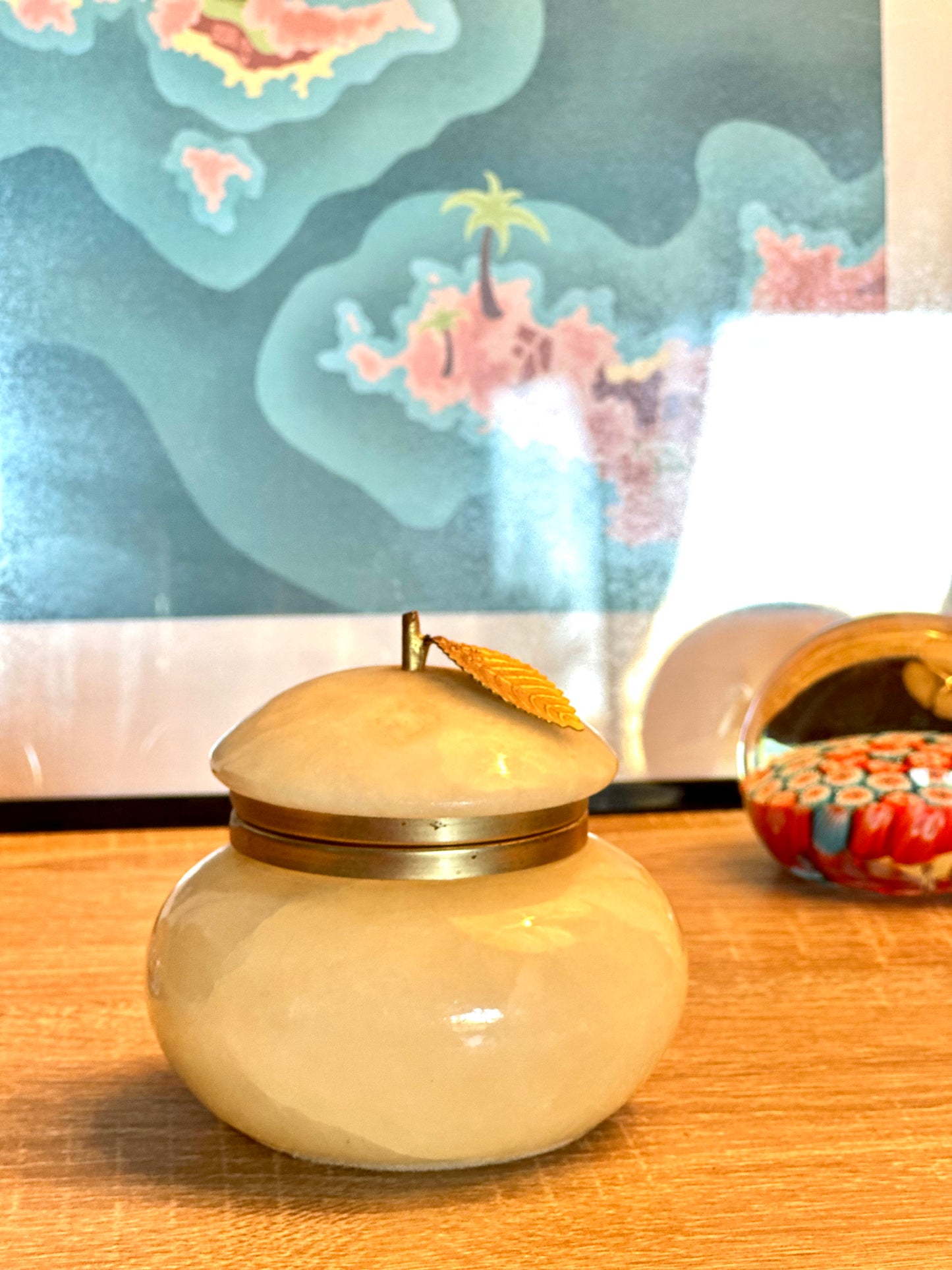 Boîte à bijoux en albâtre et laiton
