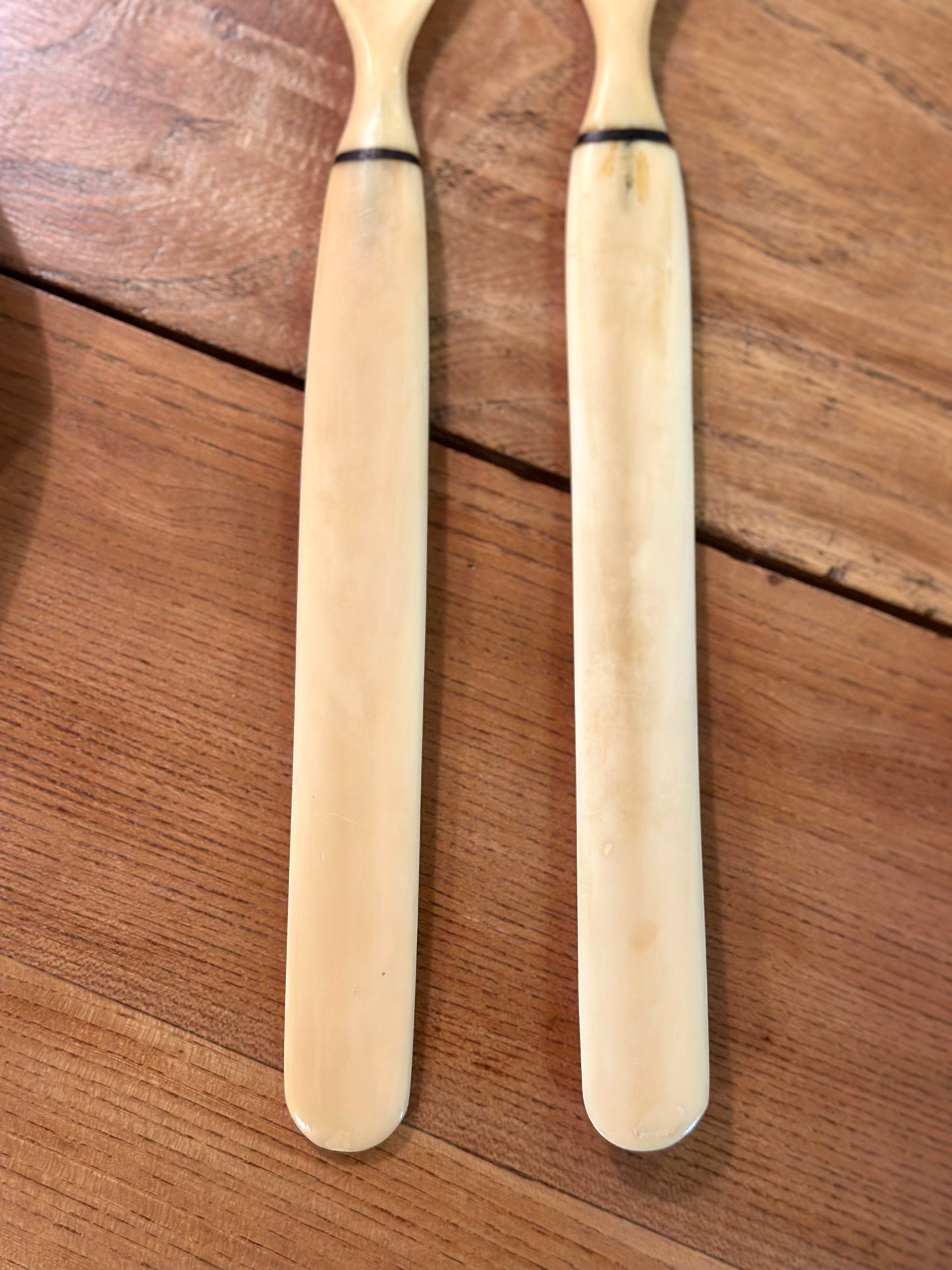 Couverts à salade en corne