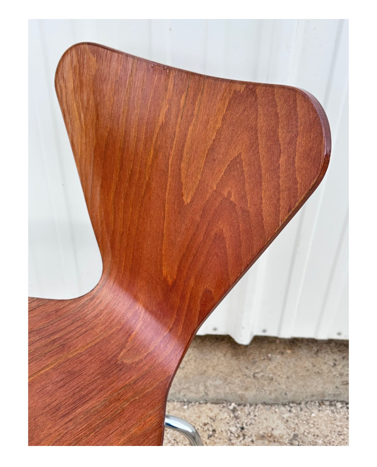 Chaise scandinave vintage inspirée de la Série 7 d'Arne Jacobsen