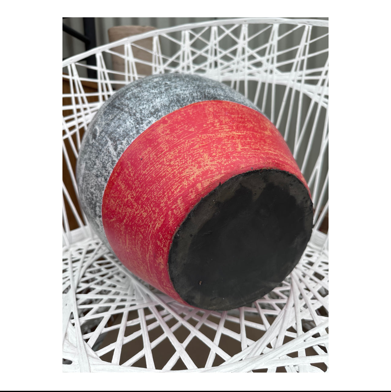 Poterie en lave rouge & grise