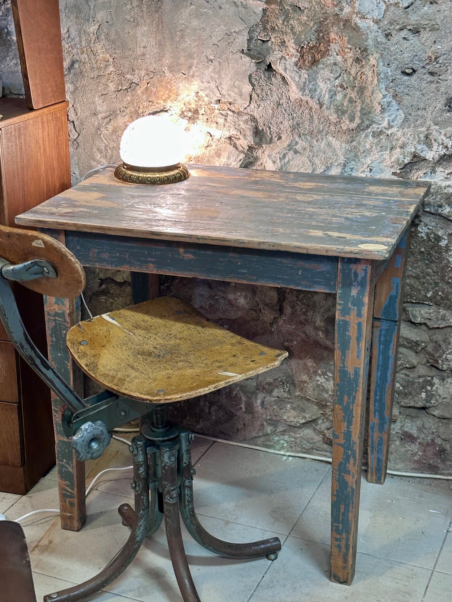 Petite table patinée