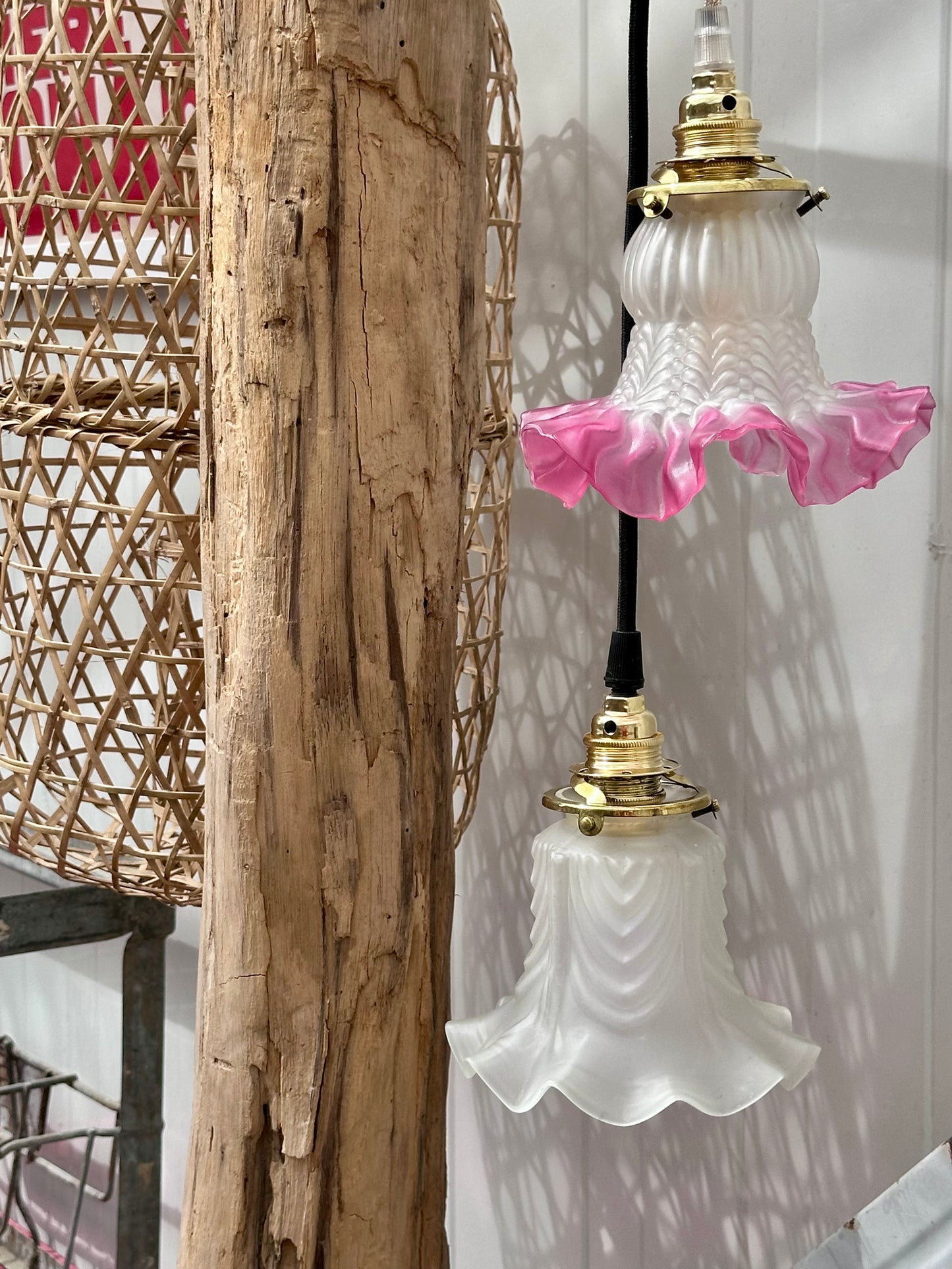 Baladeuse tulipe en pâte de verre blanche