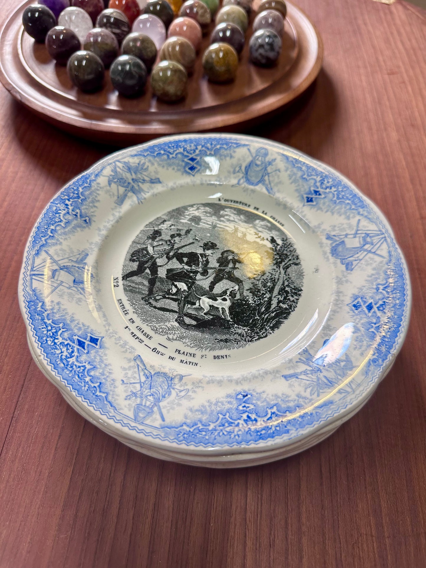 Série de 7 assiettes Creil et Montereau L'ouverture de la chasse