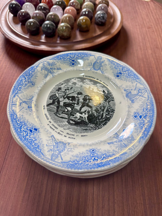 Série de 7 assiettes Creil et Montereau L'ouverture de la chasse