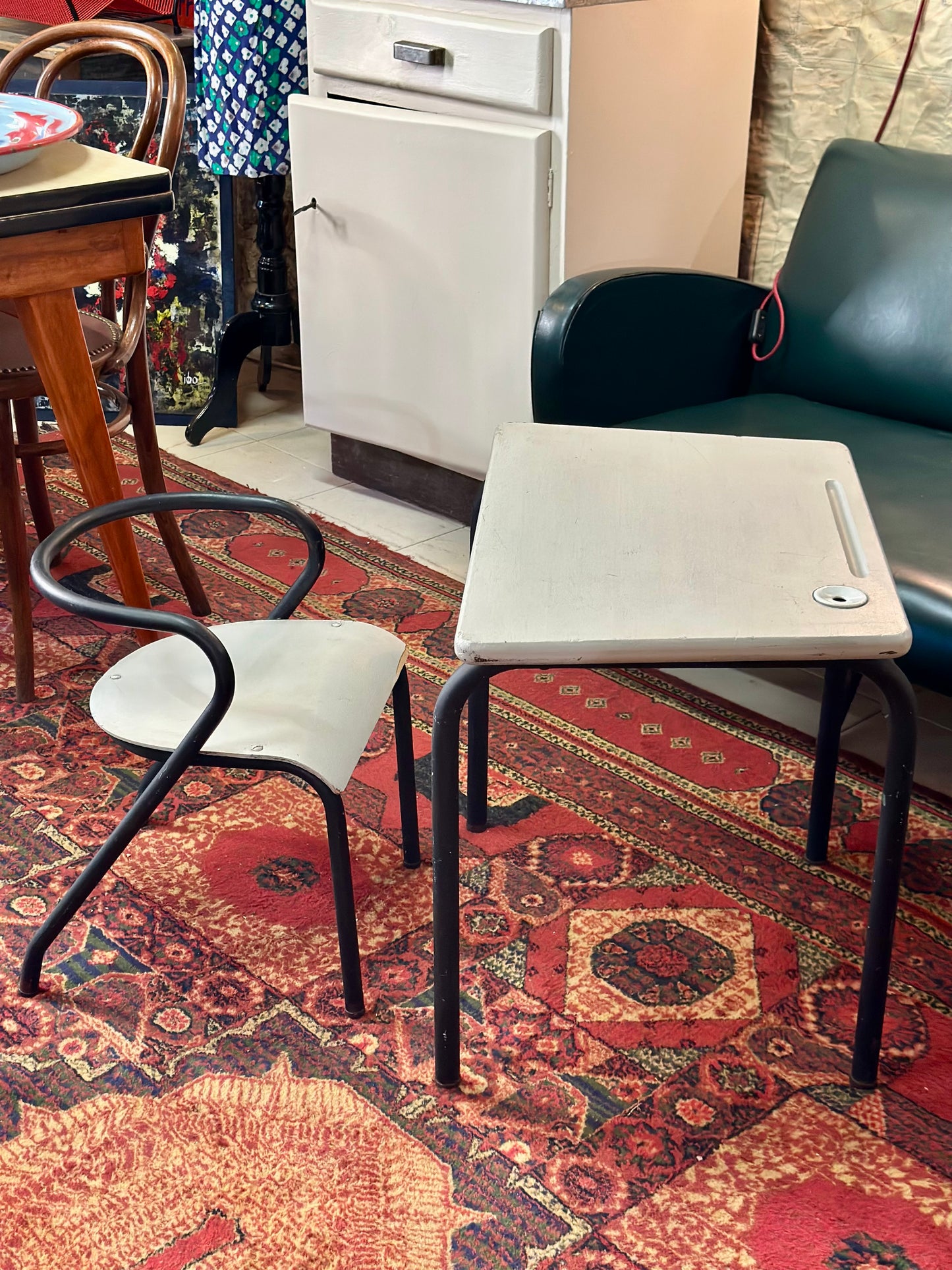 Ensemble bureau et fauteuil par Jacques Hitier