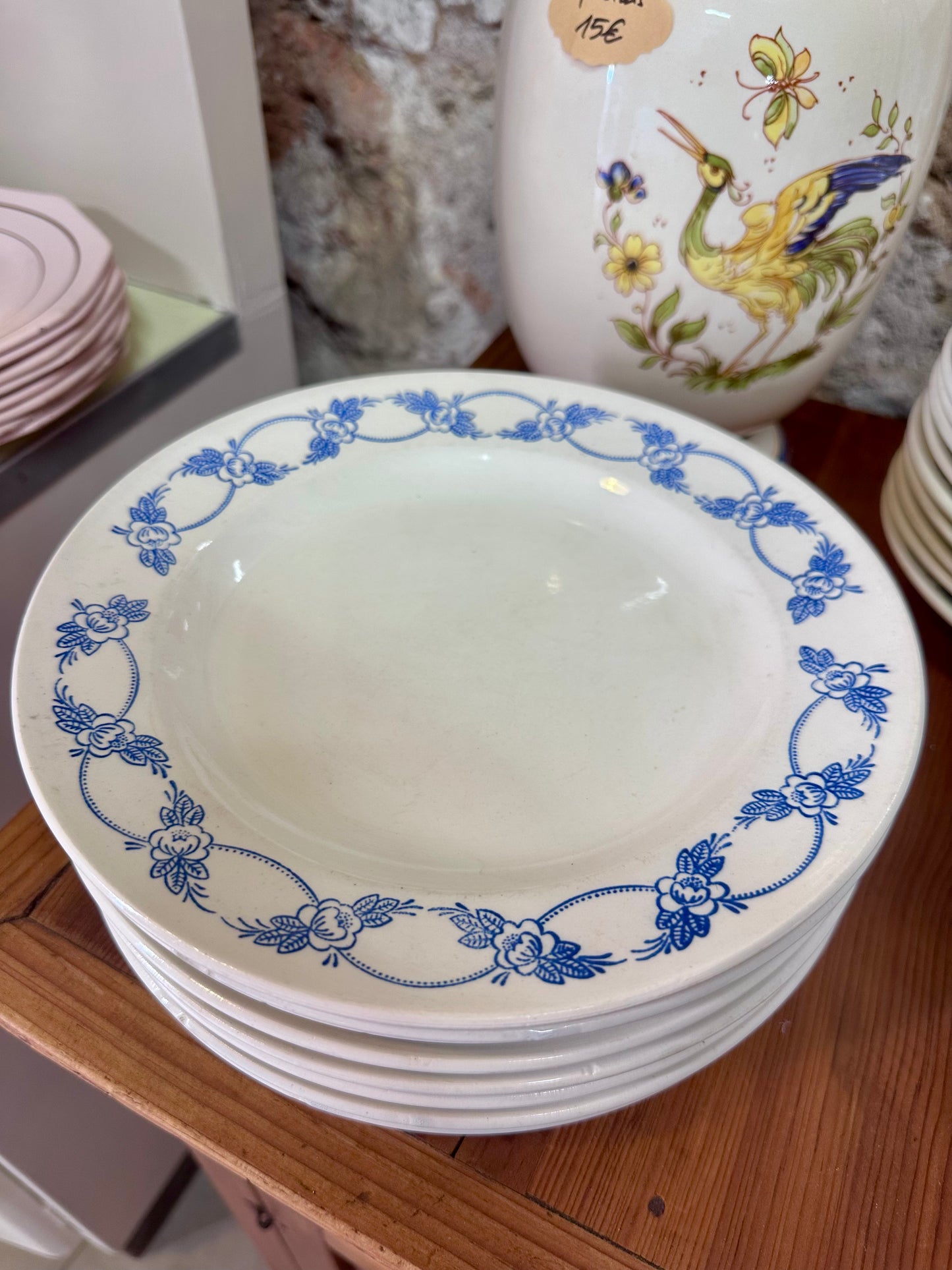 8 assiettes plates