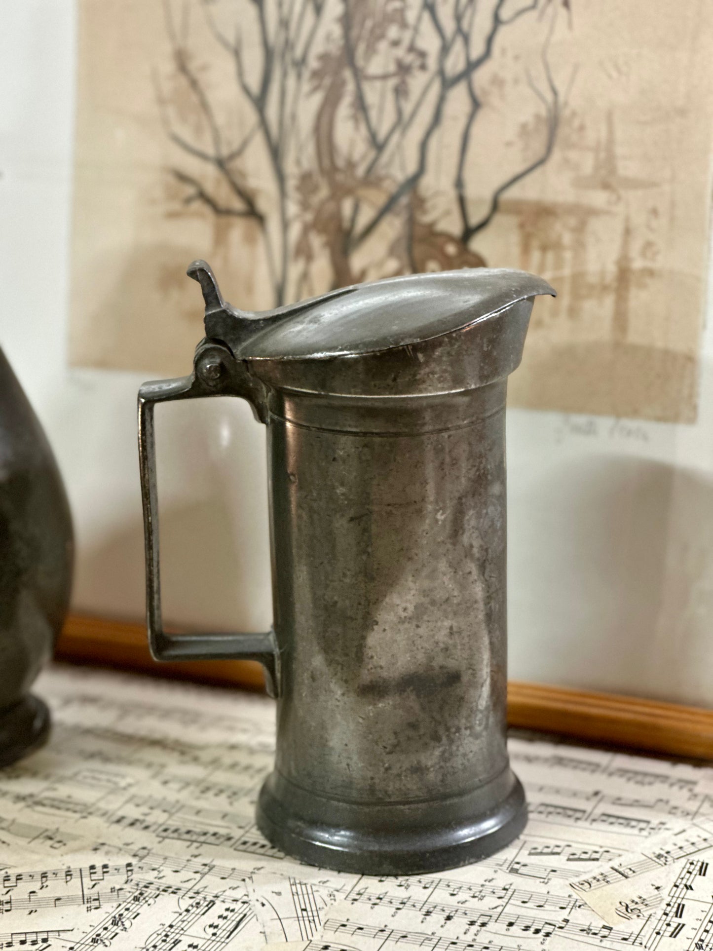 Chope à bière en étain