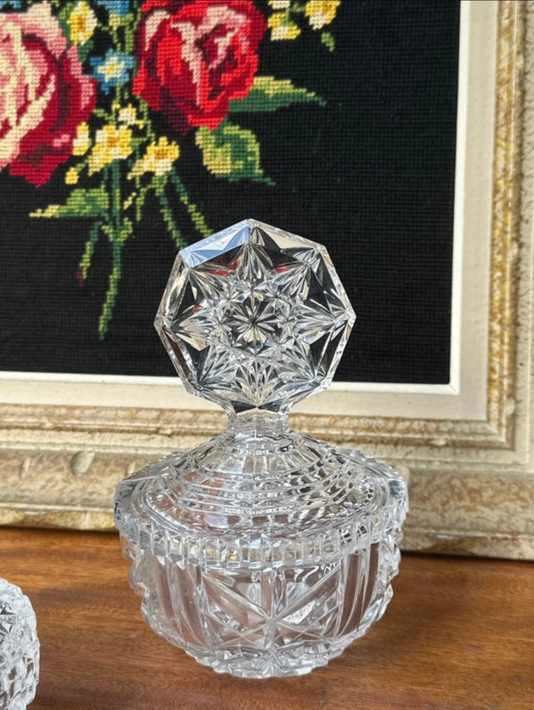 Bonbonnière ou boîte à bijoux en verre