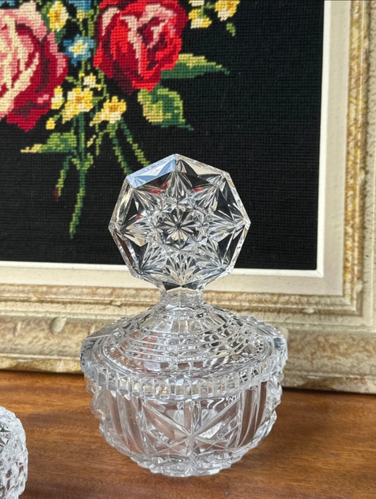 Bonbonnière ou boîte à bijoux en verre
