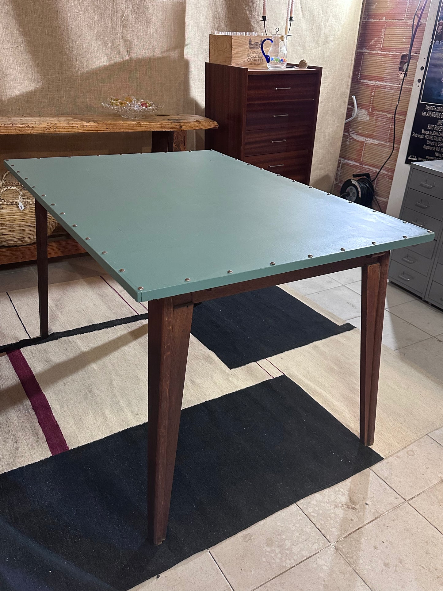 Table piètement compas