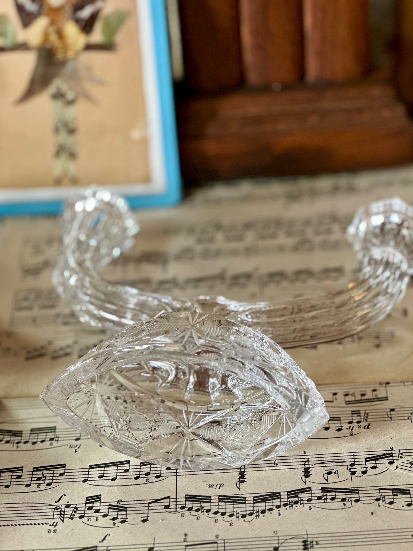 Chandelier en verre ciselé