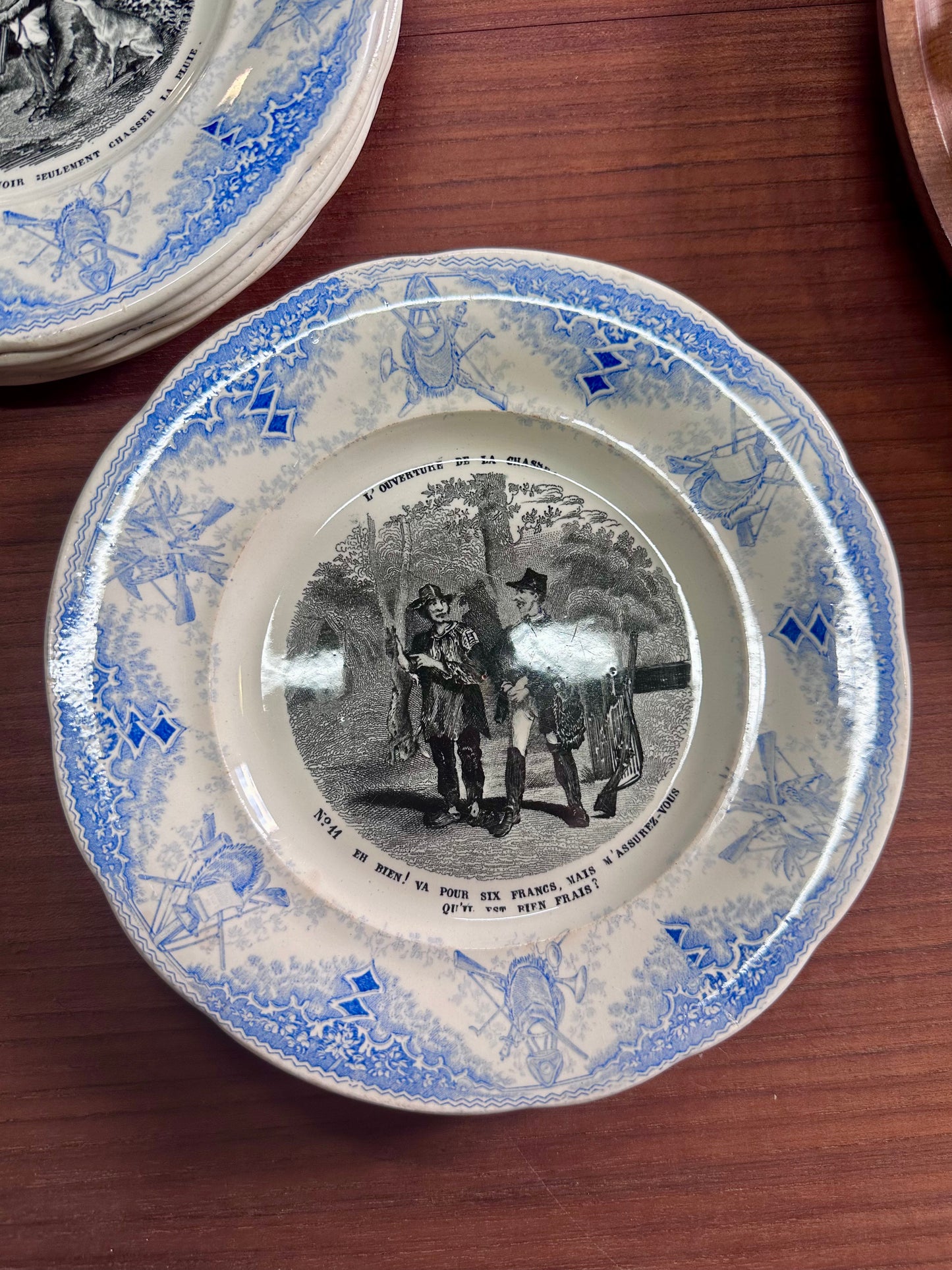 Série de 7 assiettes Creil et Montereau L'ouverture de la chasse