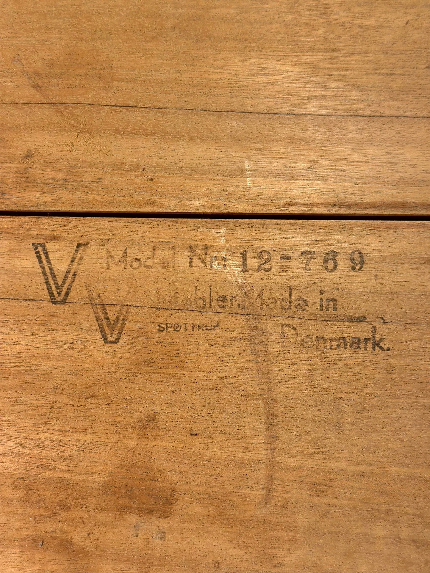 Table ronde teck massif VV Møbler Danemark