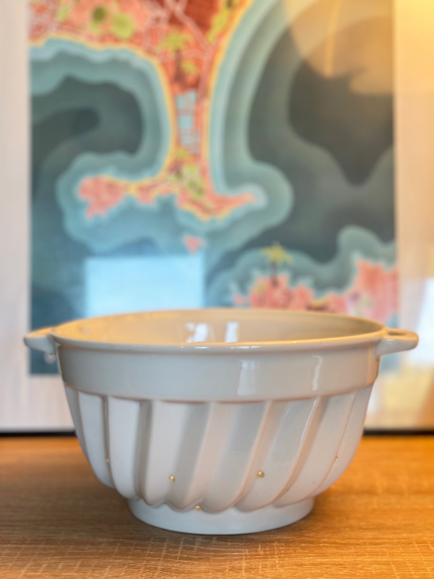 Ancienne passoire à fraises en porcelaine