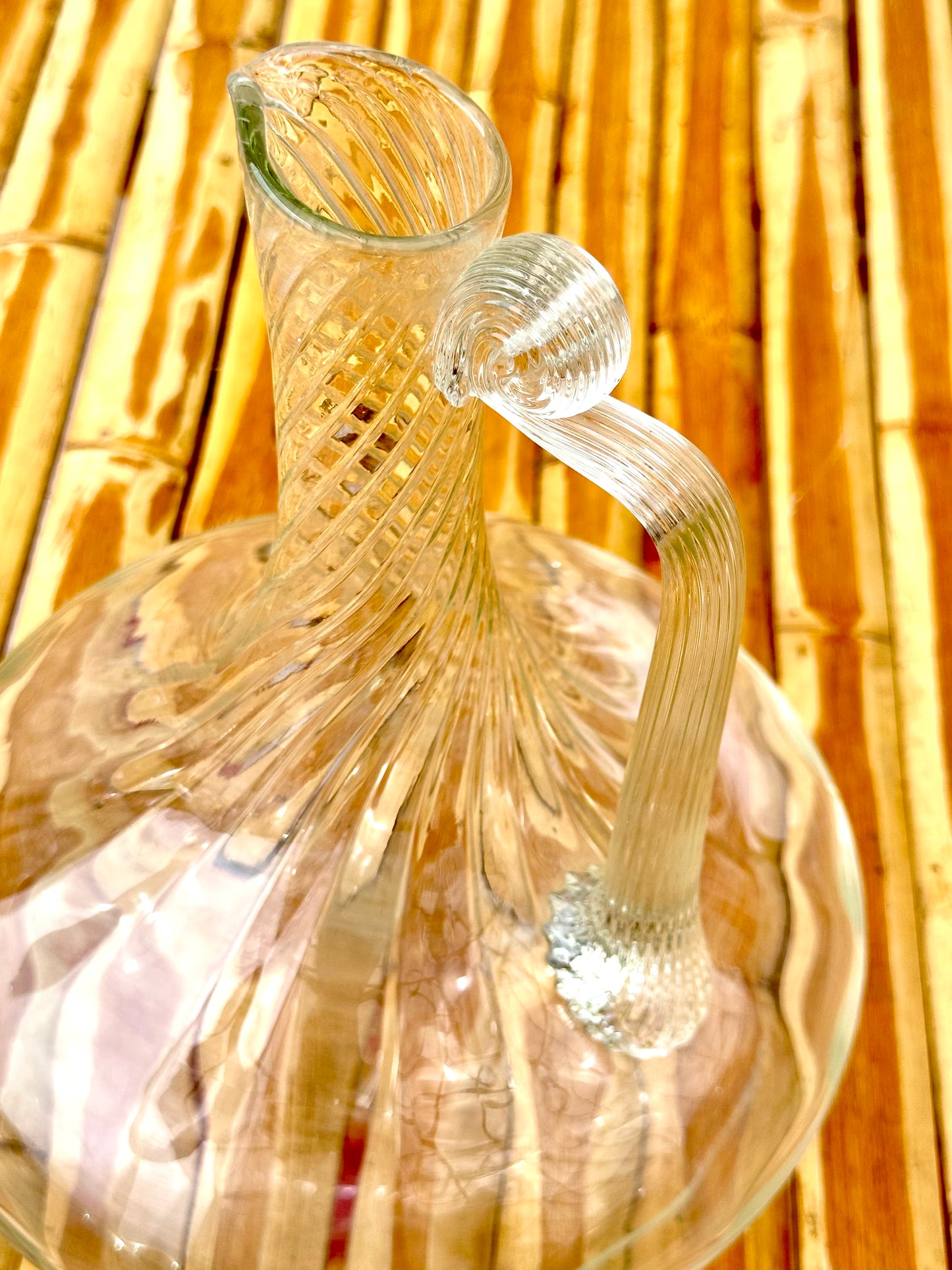Carafe à vin décanteur en verre moulé