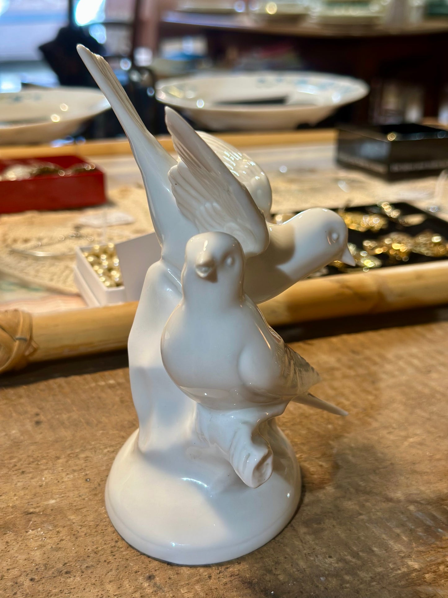 Couple d’oiseaux en porcelaine