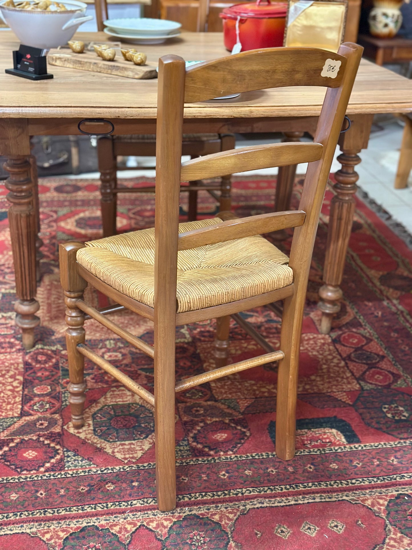 2 chaises paillées en bois