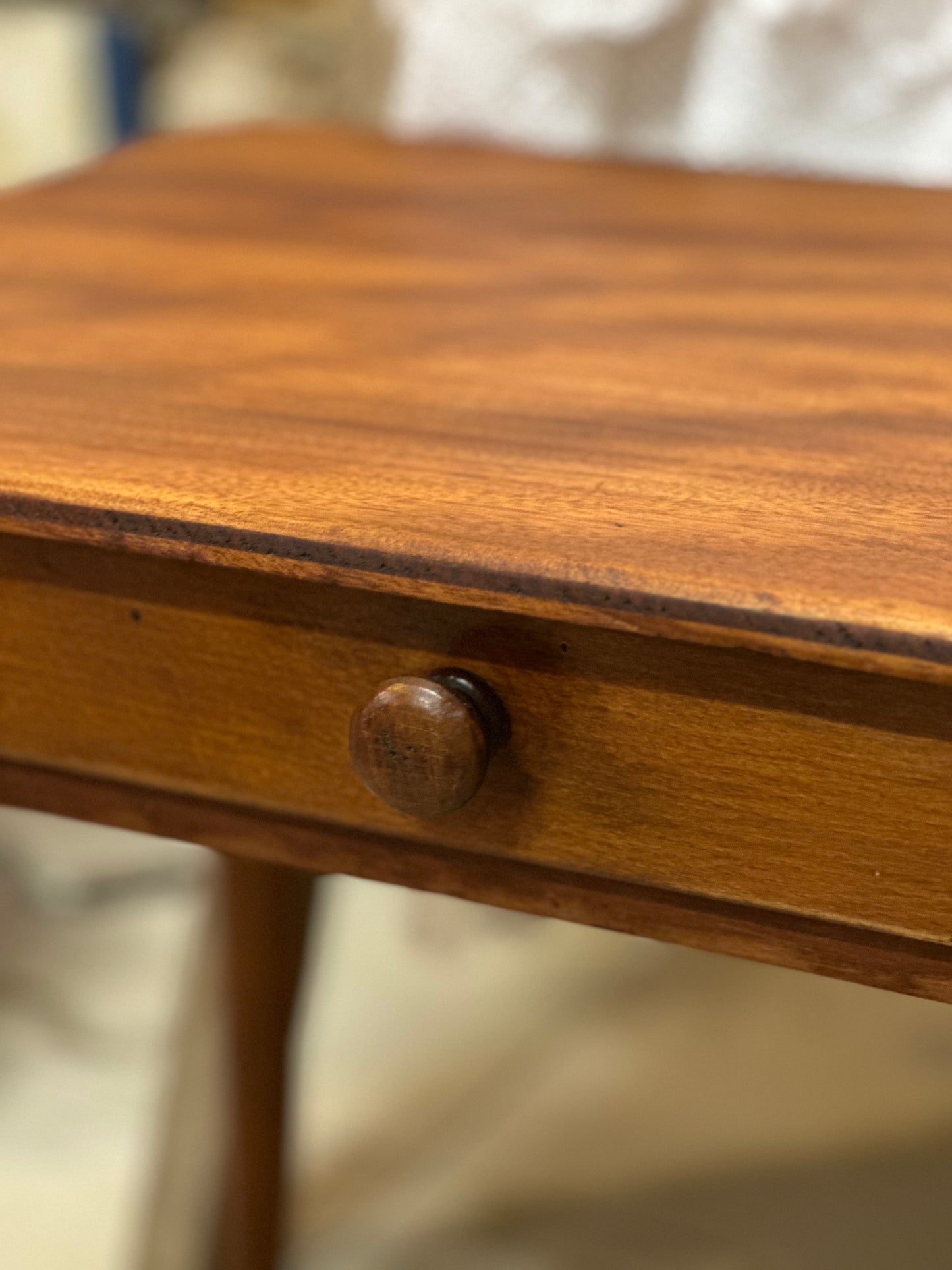 Bureau pour enfant ou table d'appoint Manufacture Baumann