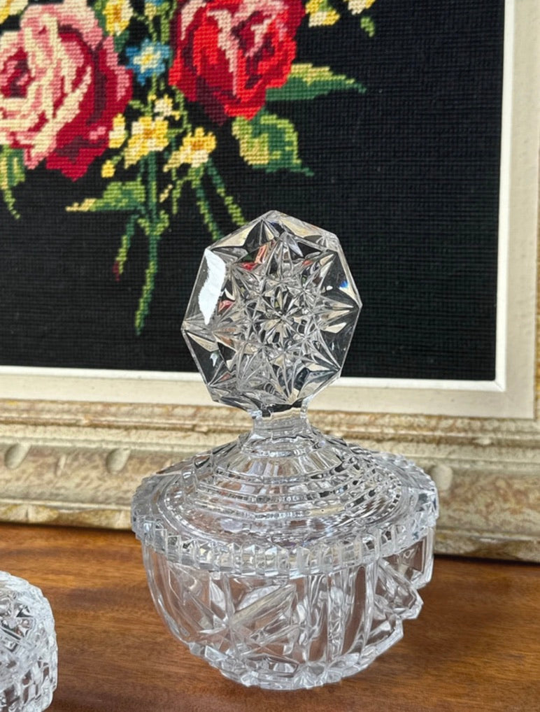 Bonbonnière ou boîte à bijoux en verre