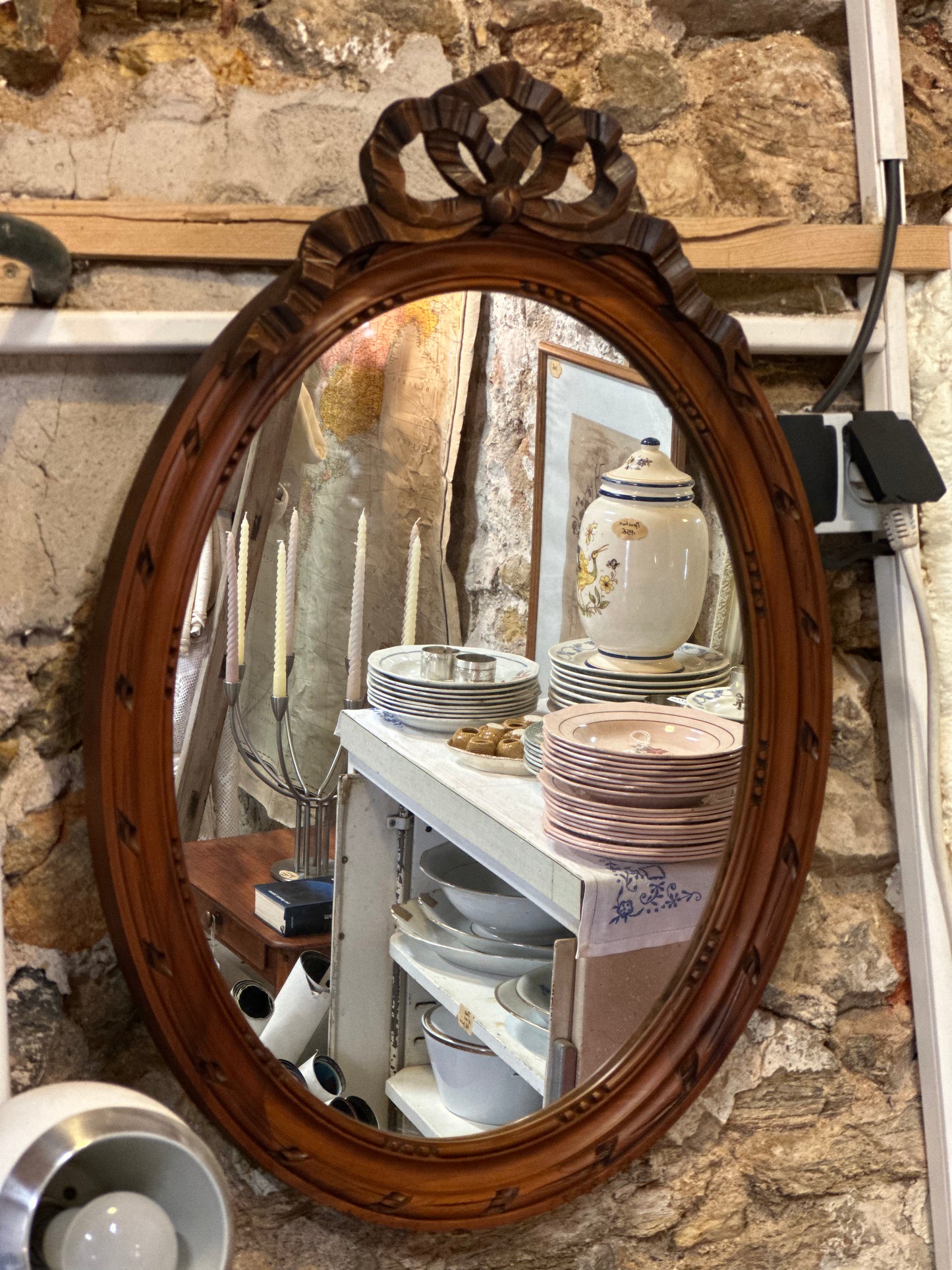Miroir Louis XVI en noyer