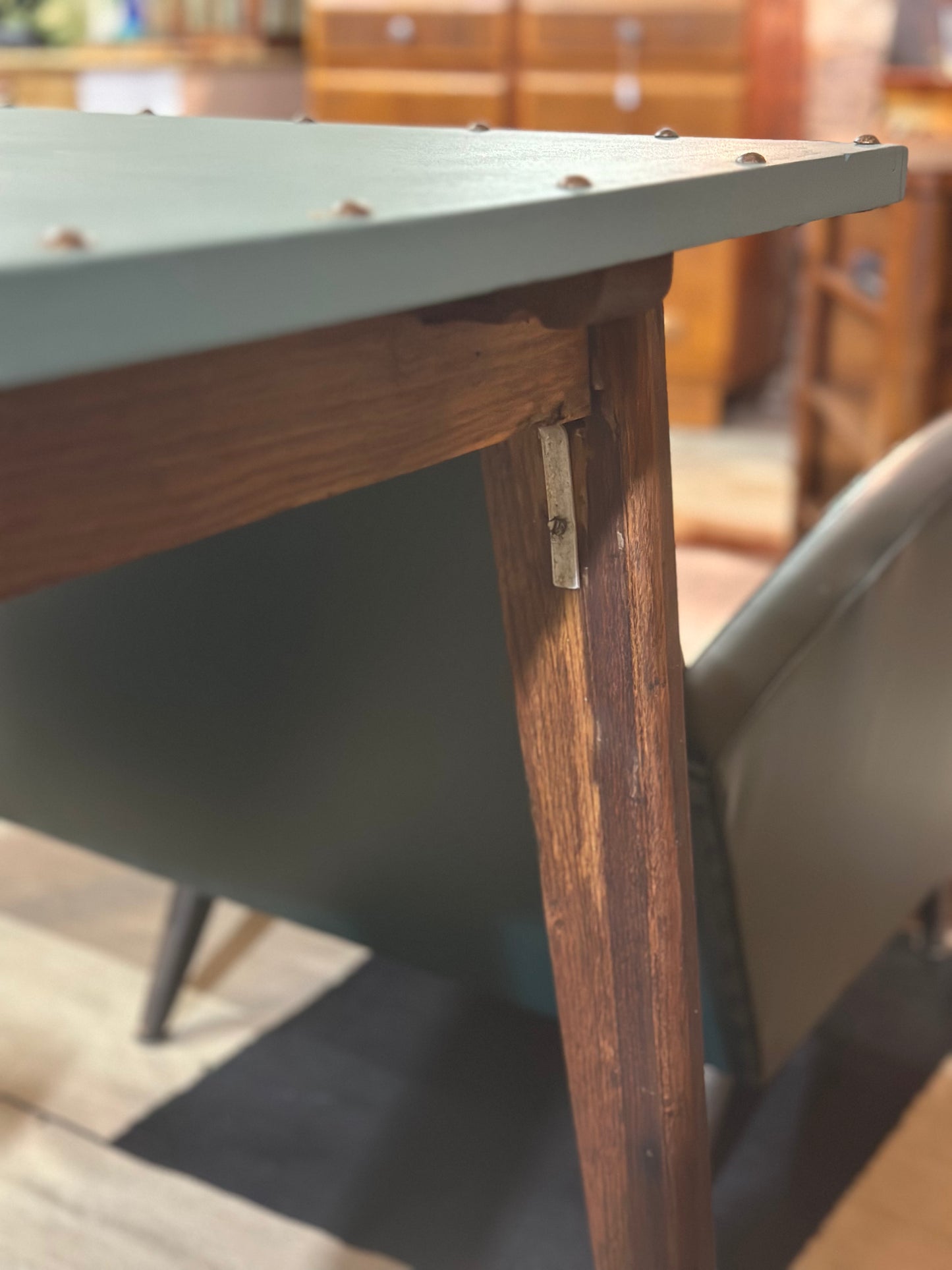 Table piètement compas