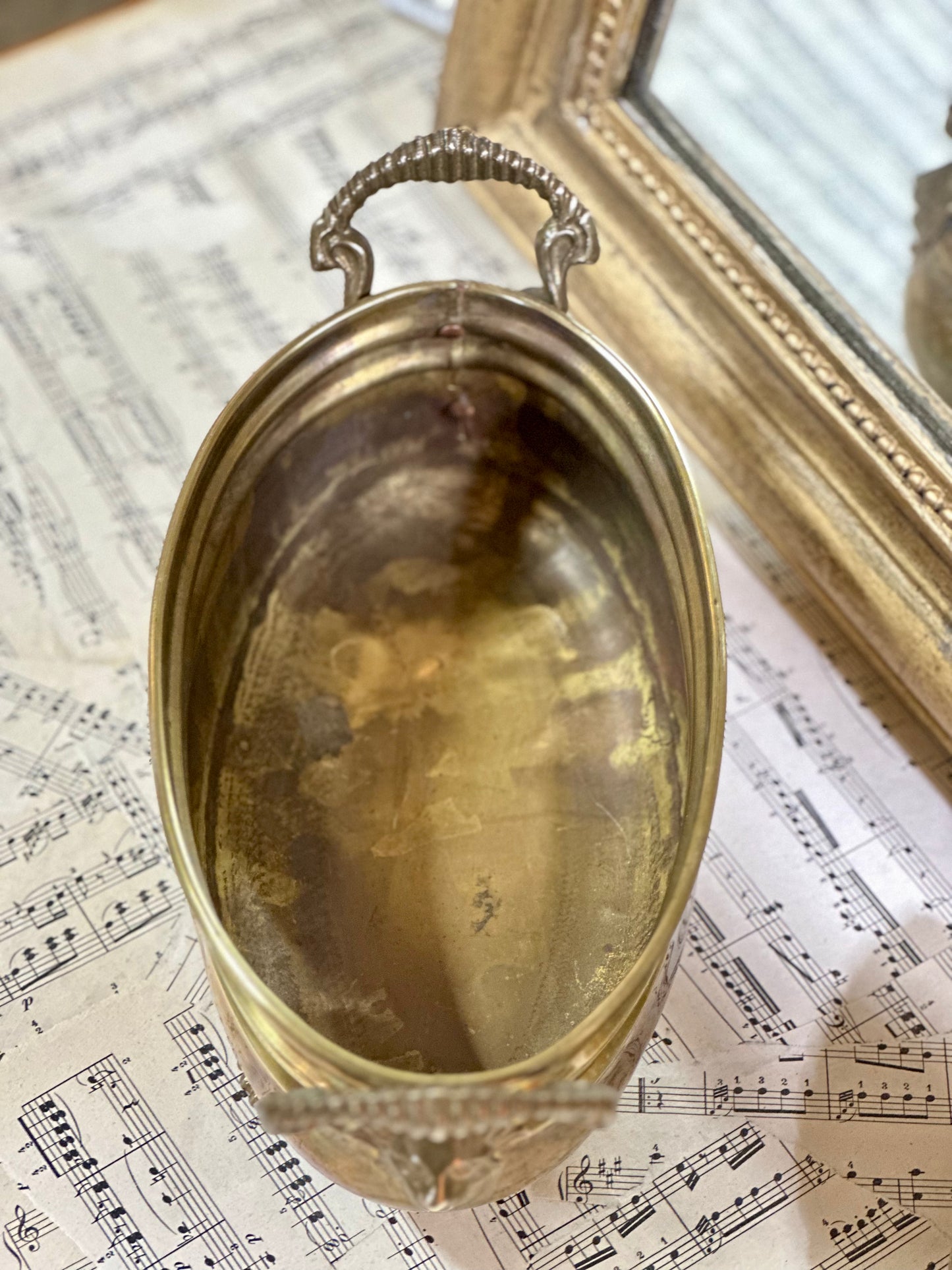 Jardinière en cuivre jaune