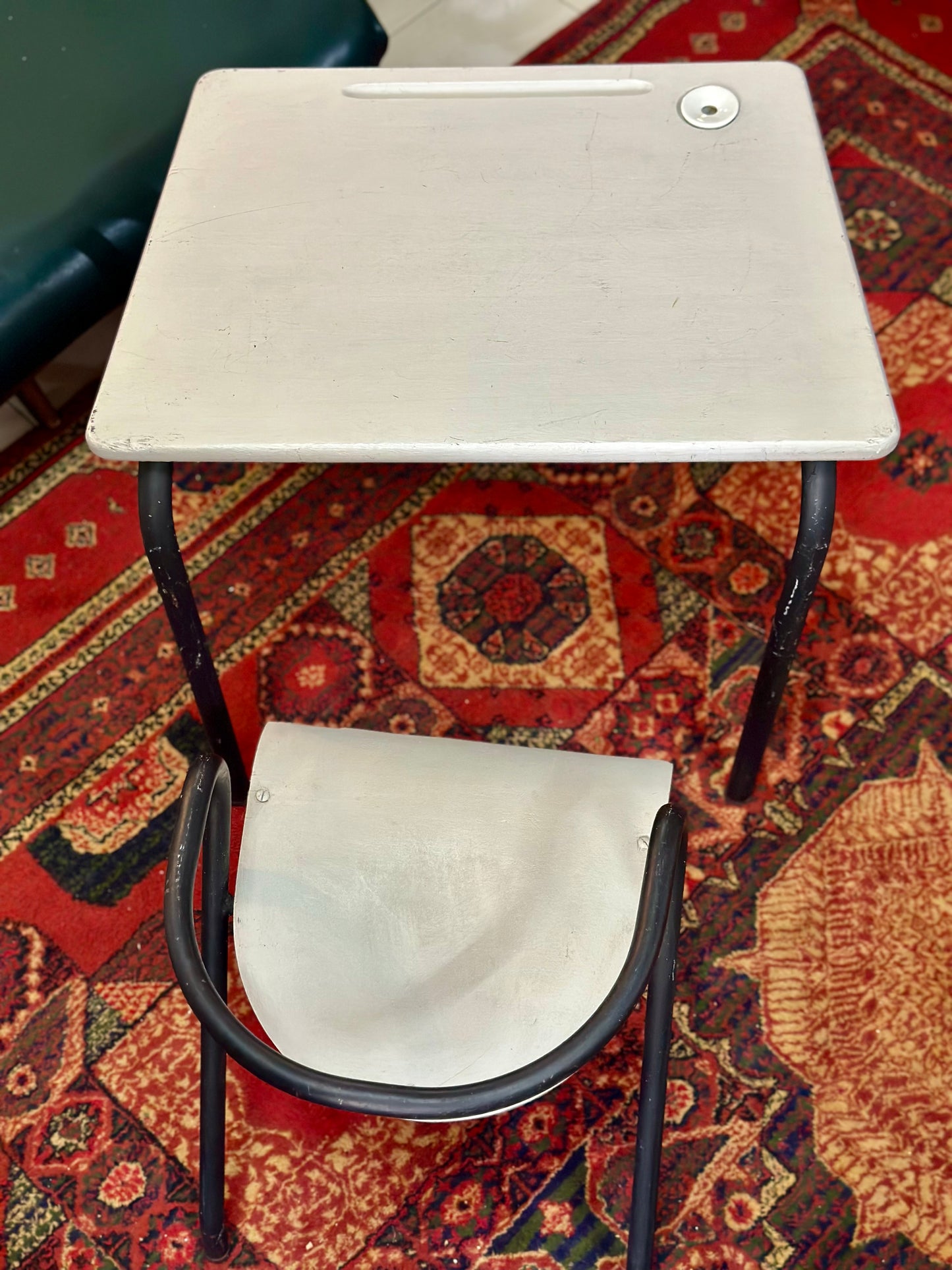 Ensemble bureau et fauteuil par Jacques Hitier