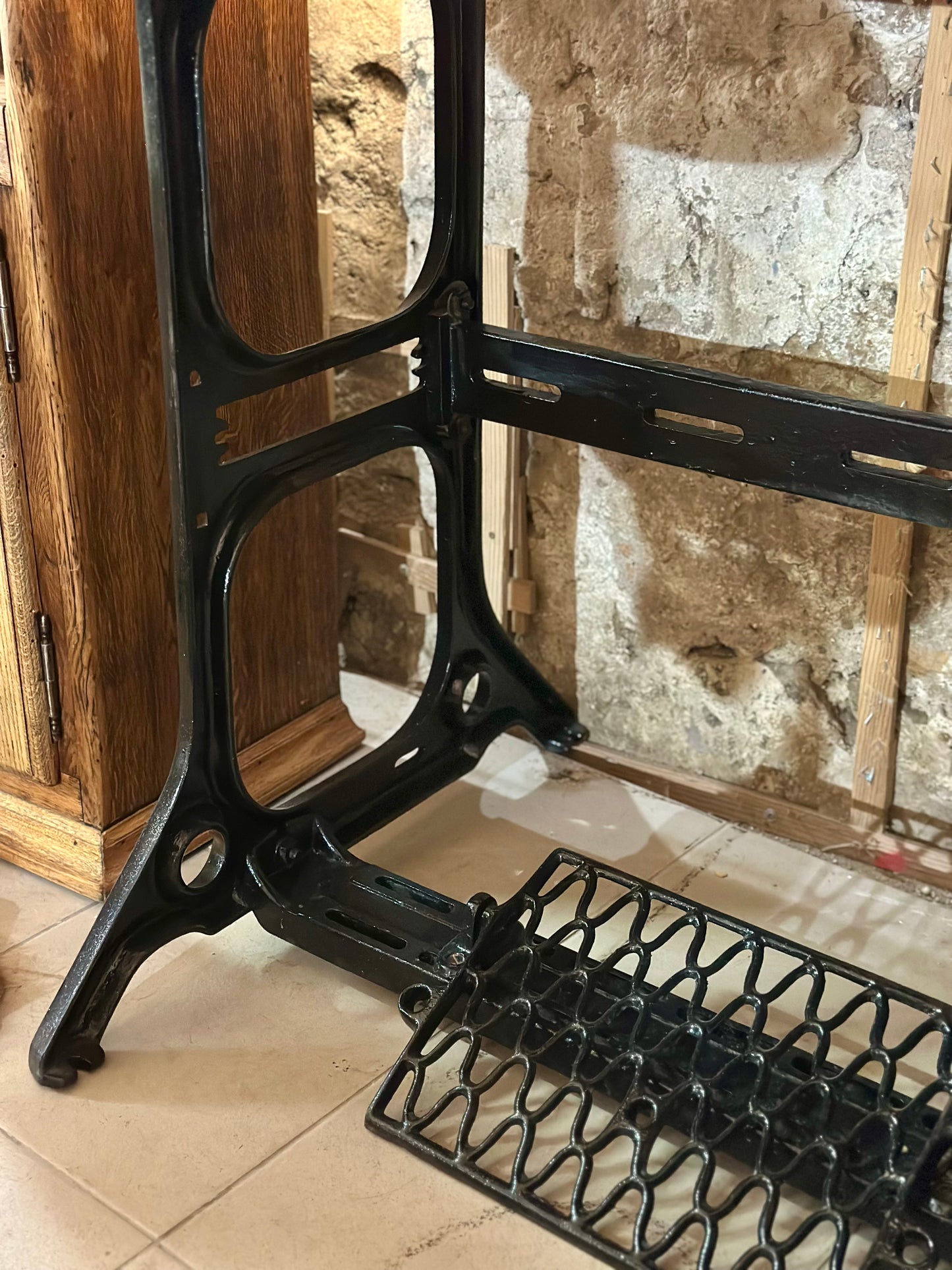 Table piètement machine à coudre