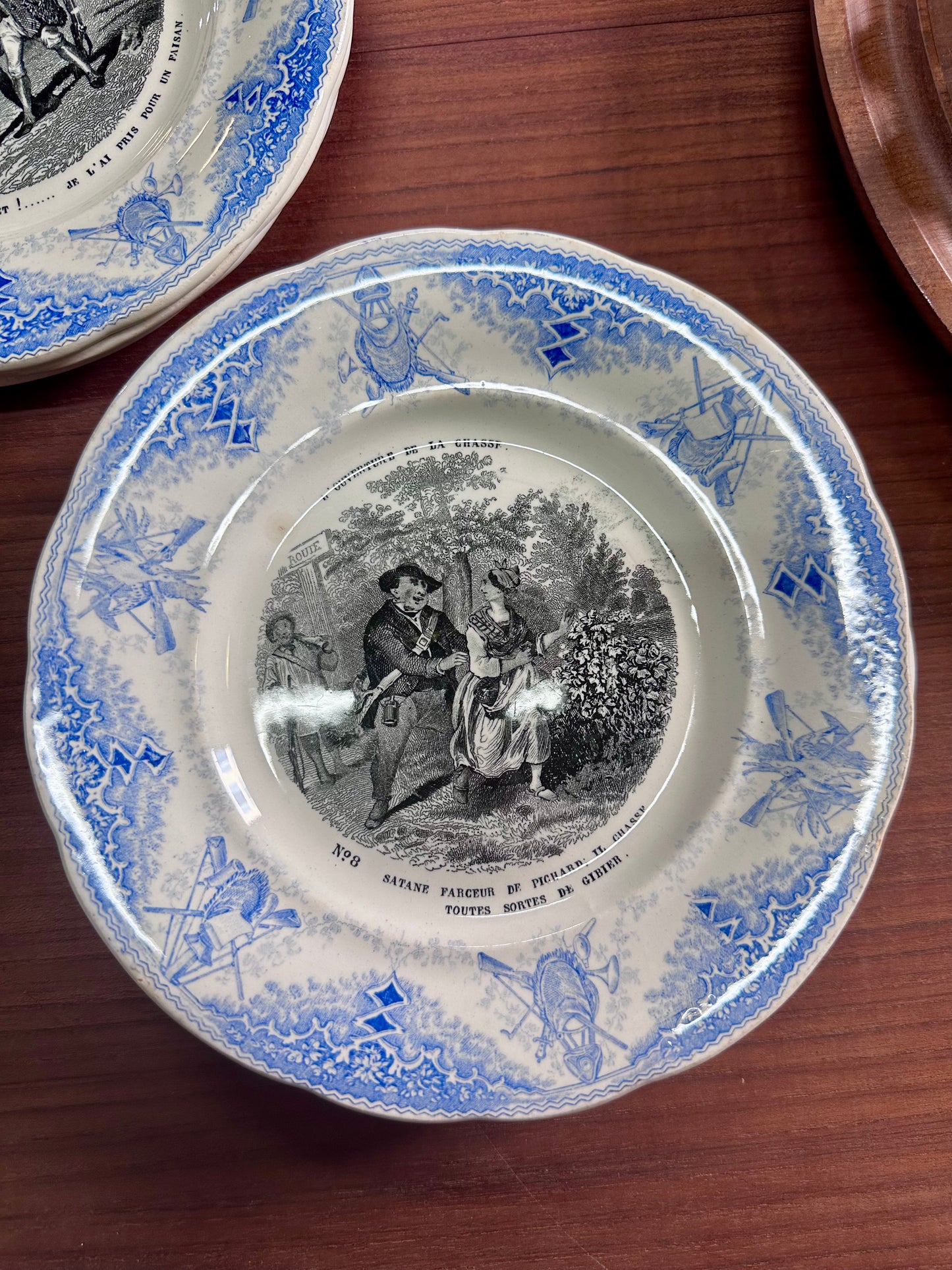 Série de 7 assiettes Creil et Montereau L'ouverture de la chasse