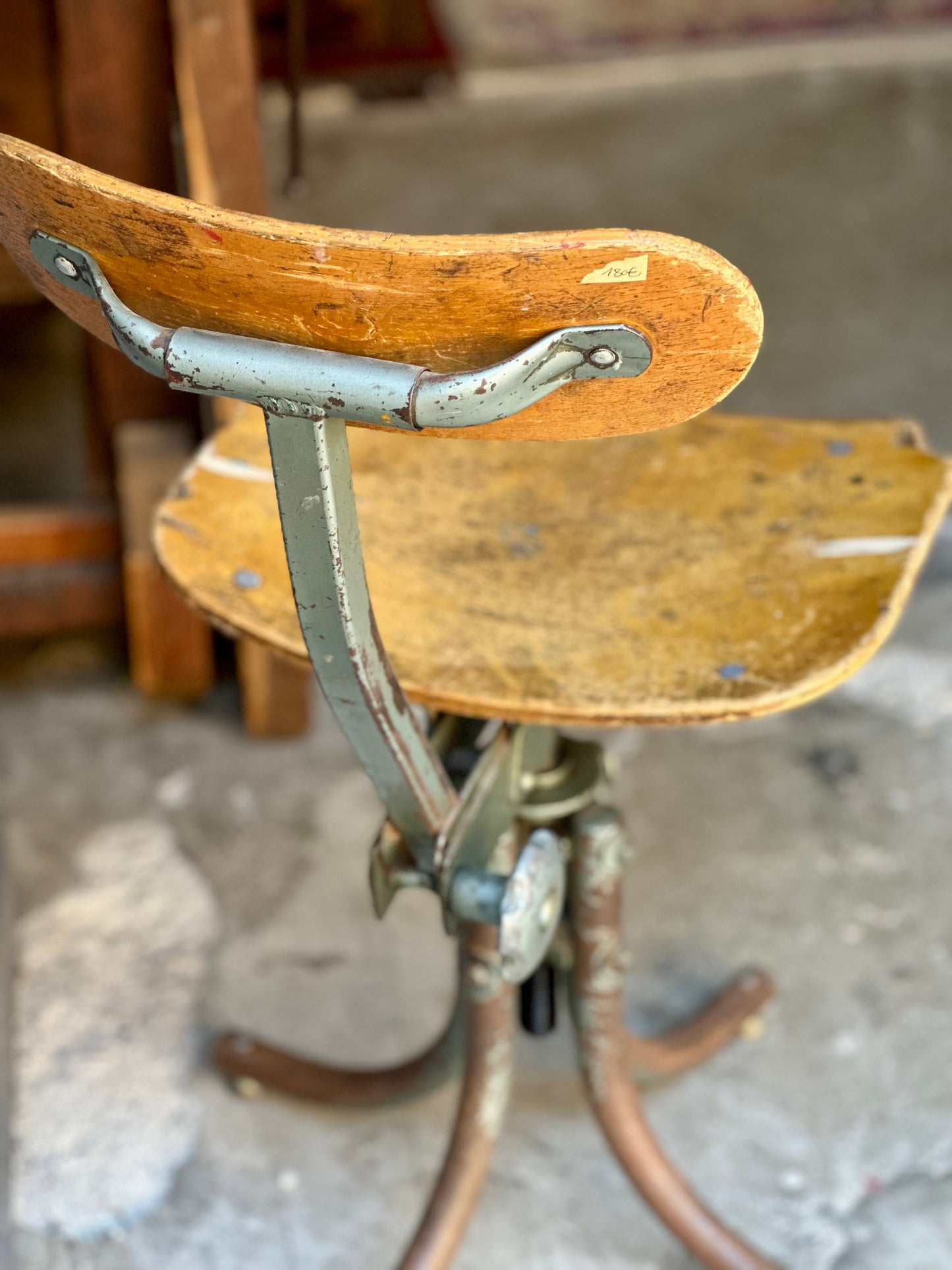 Chaise d’atelier Bienaise