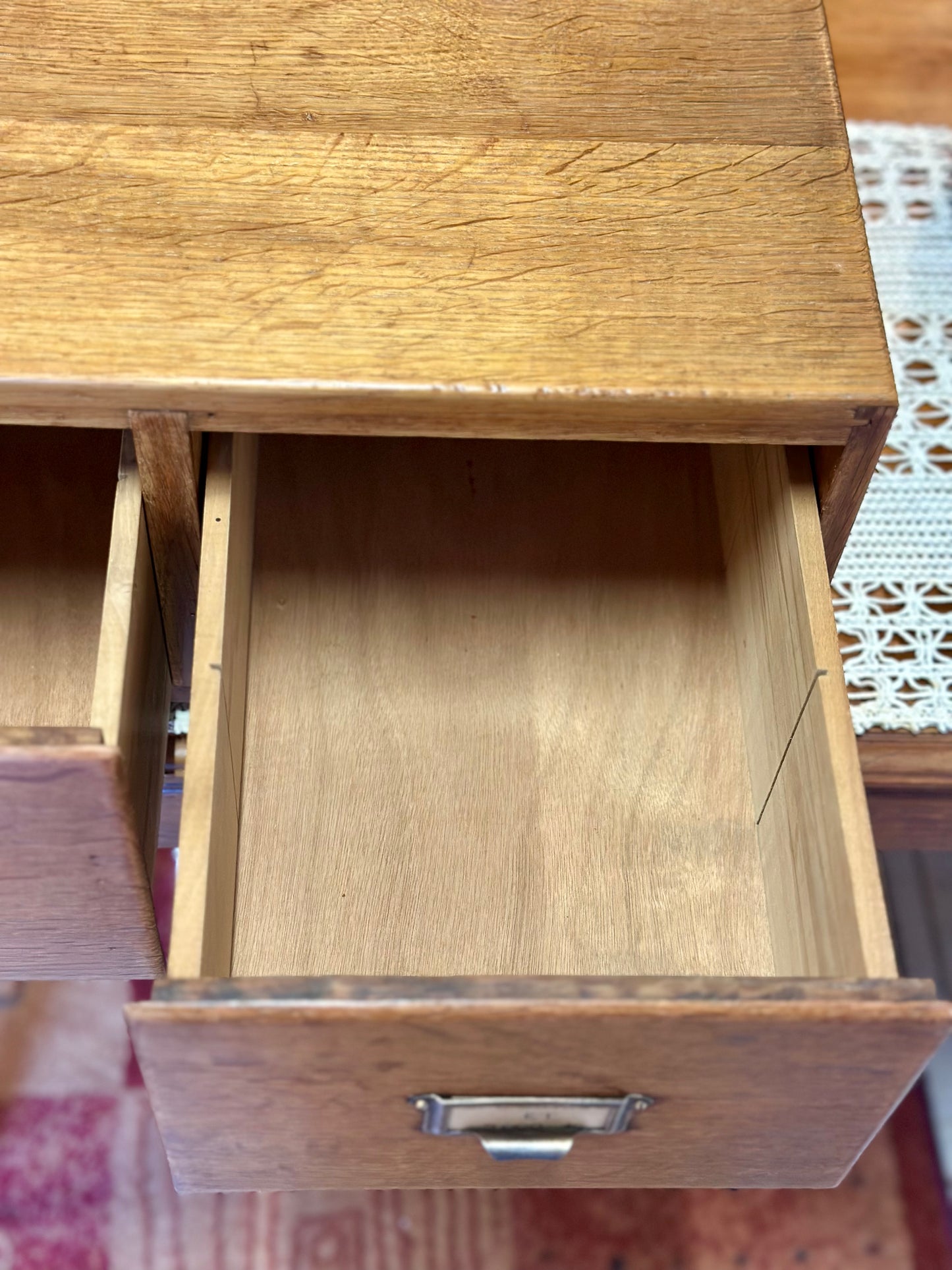 Petit meuble de métier d'atelier