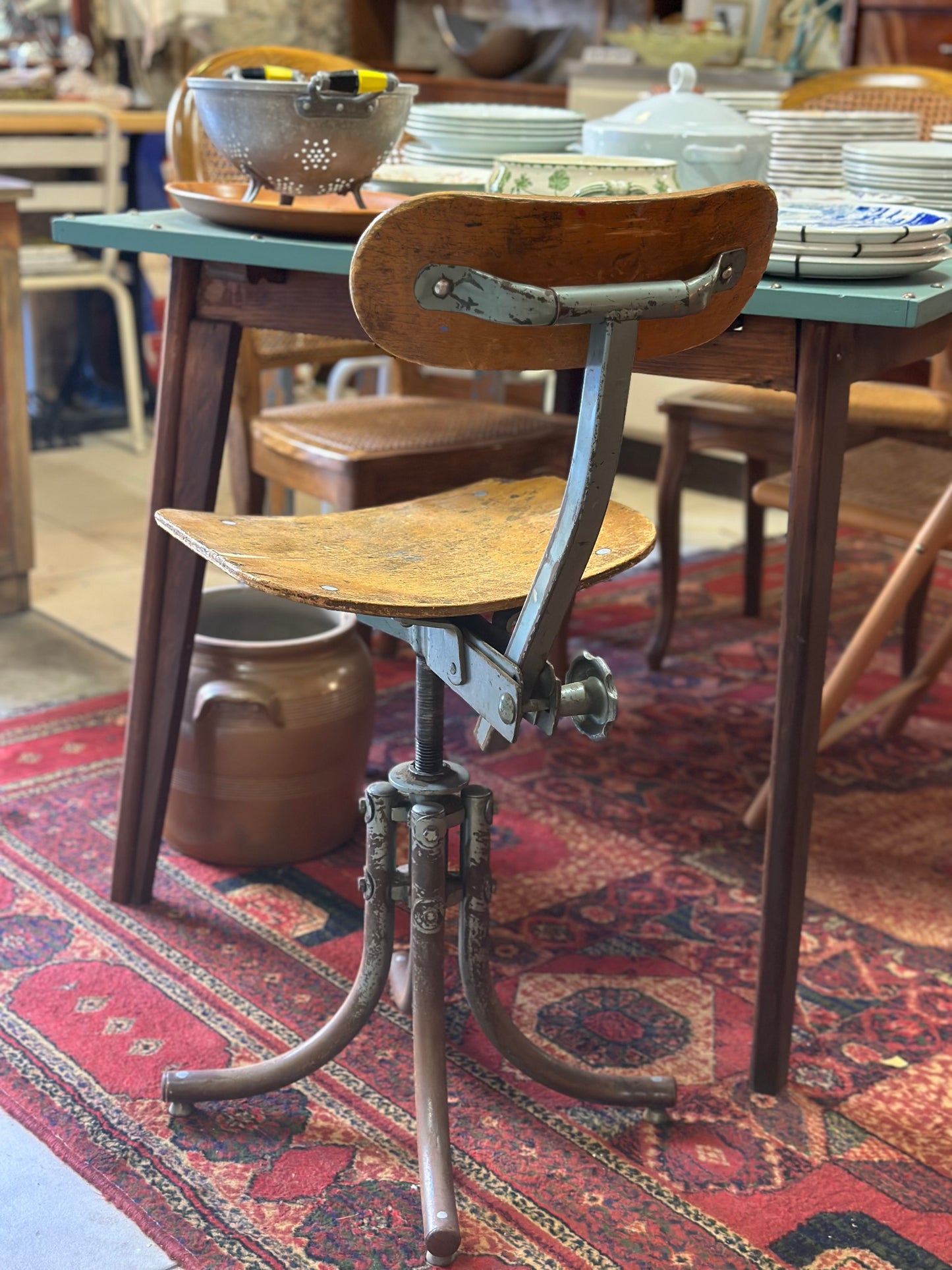 Chaise d’atelier Bienaise