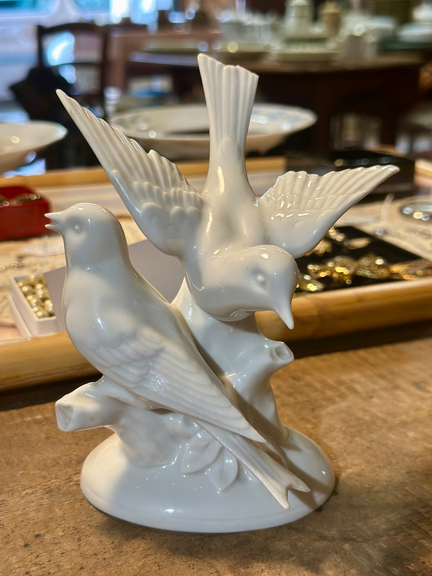 Couple d’oiseaux en porcelaine