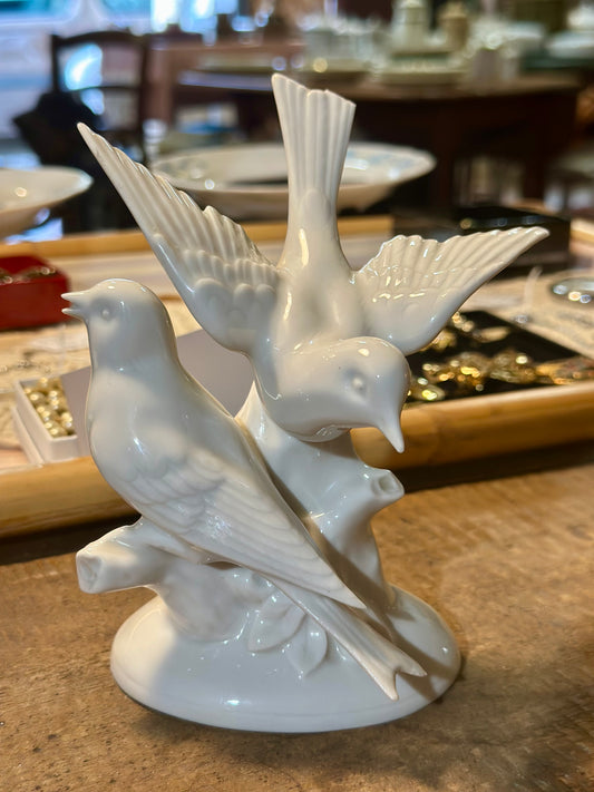 Couple d’oiseaux en porcelaine