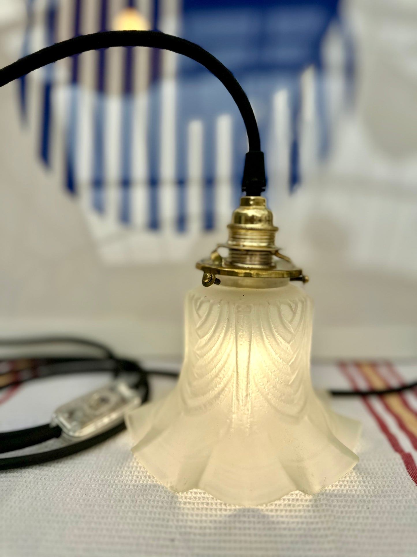 Baladeuse tulipe en pâte de verre blanche