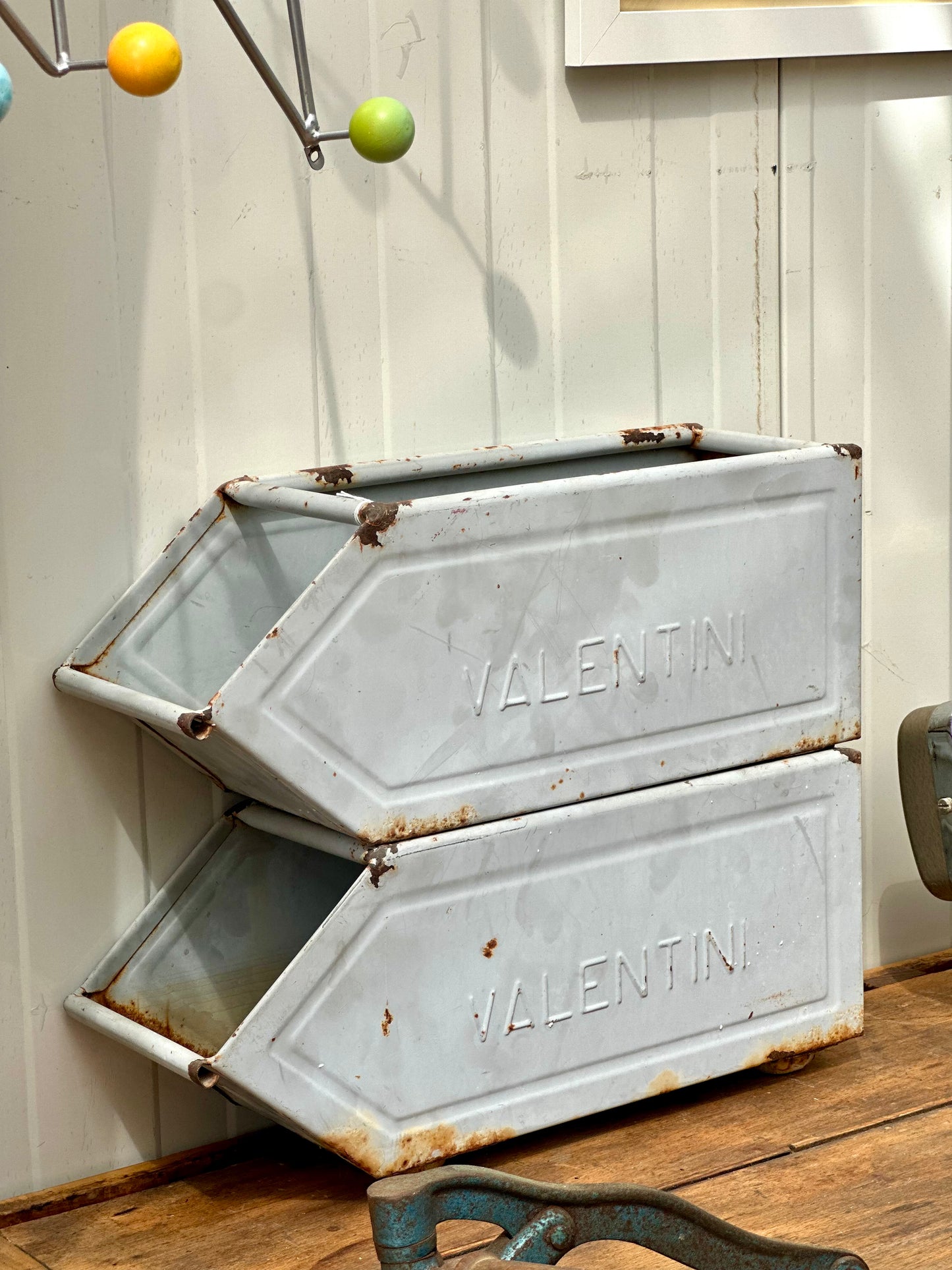 Paire de casiers à bec Valentini