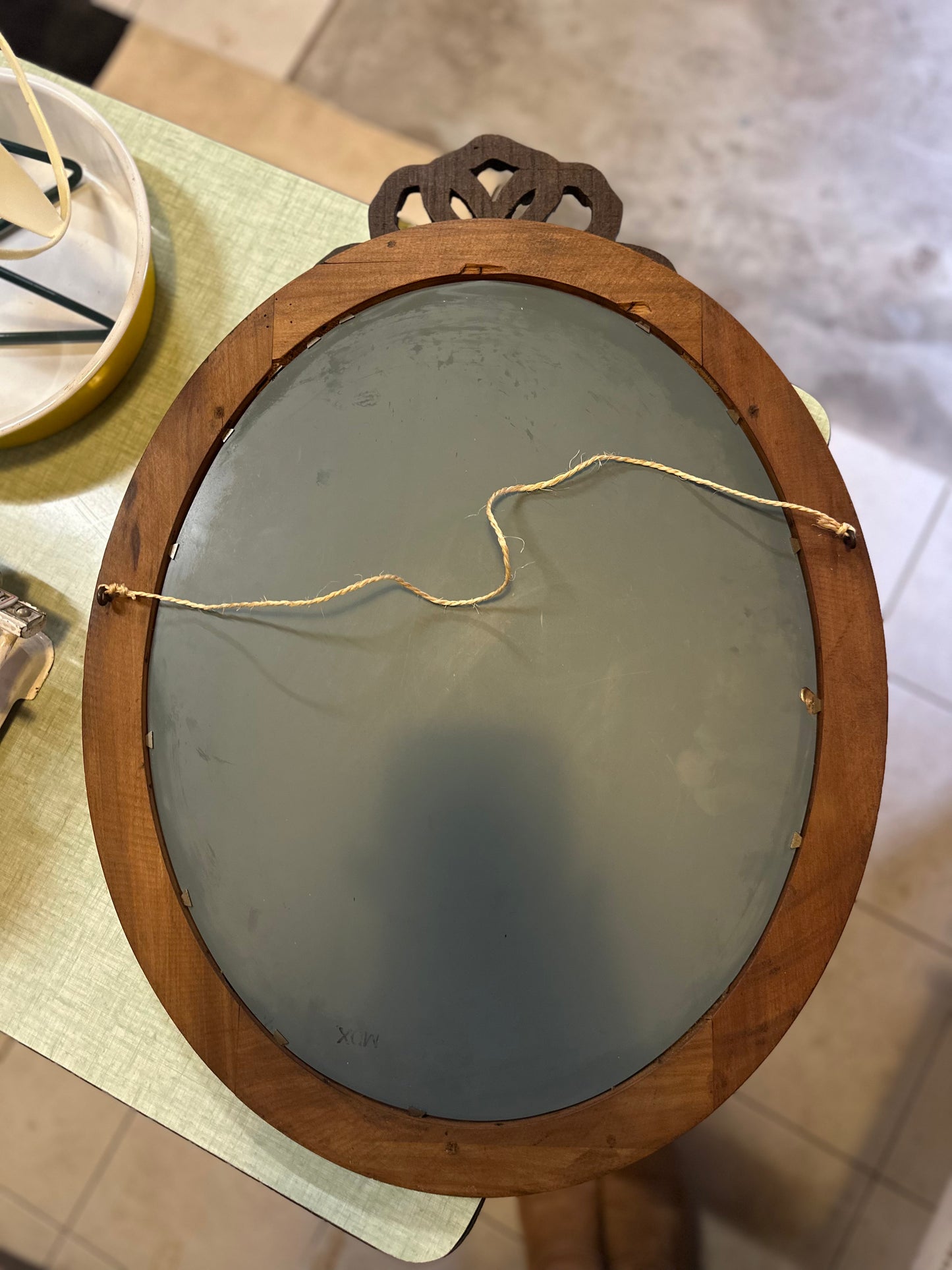 Miroir Louis XVI en noyer
