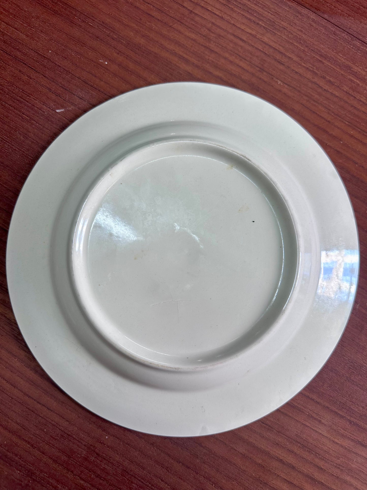 8 assiettes plates