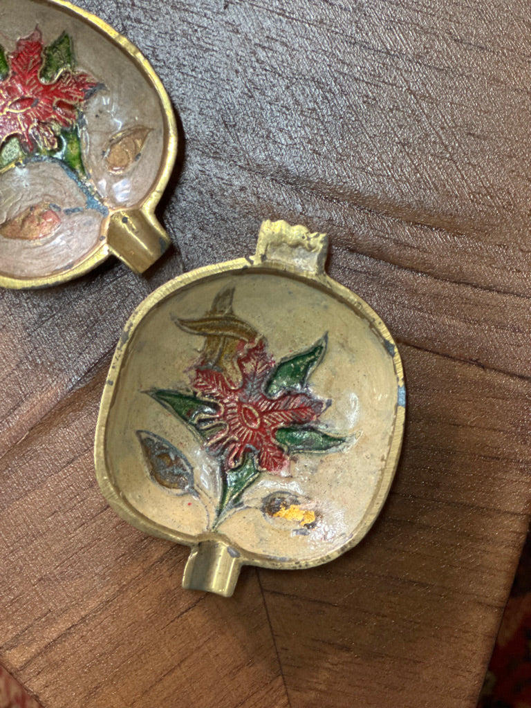 2 cendriers en laiton et cloisonné