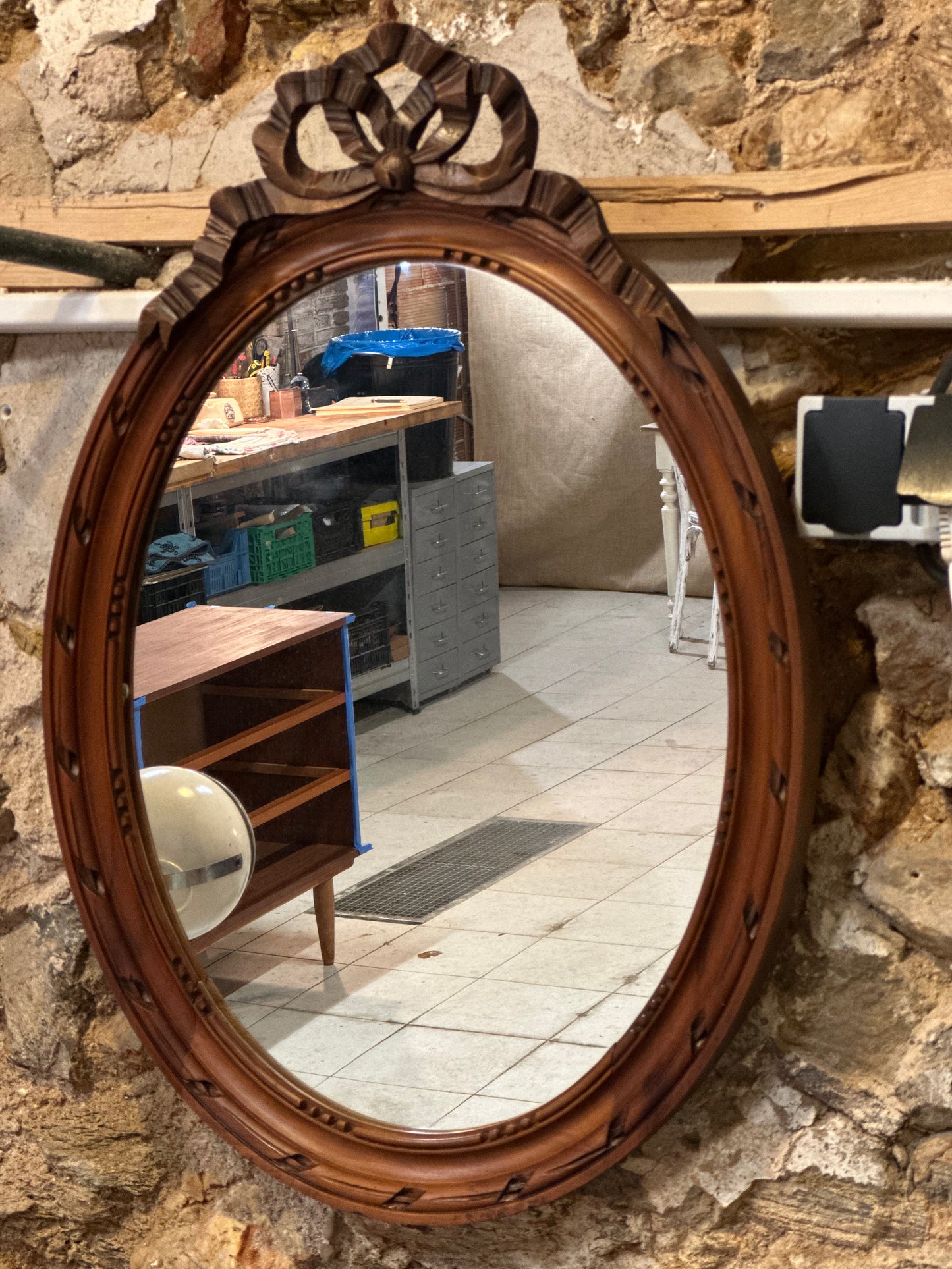 Miroir Louis XVI en noyer
