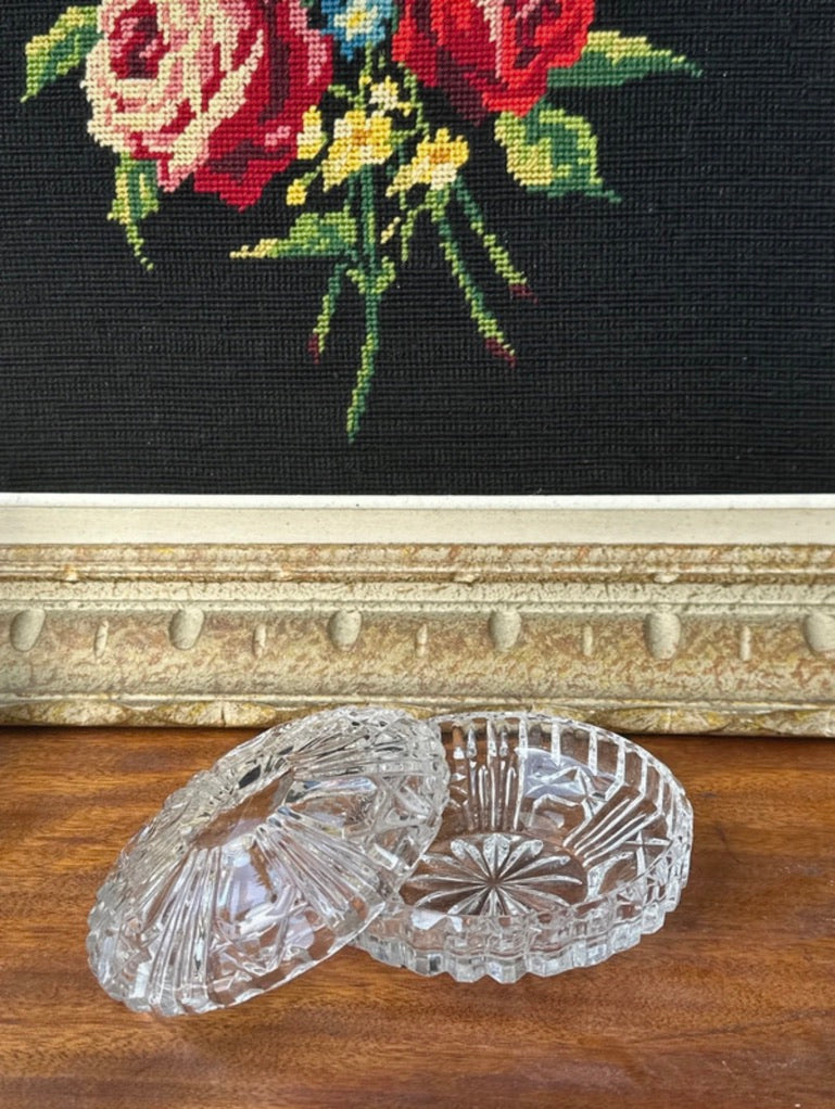 Bonbonnière ou boîte à bijoux en verre