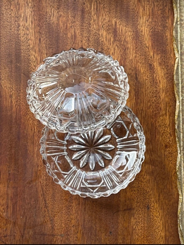 Bonbonnière ou boîte à bijoux en verre