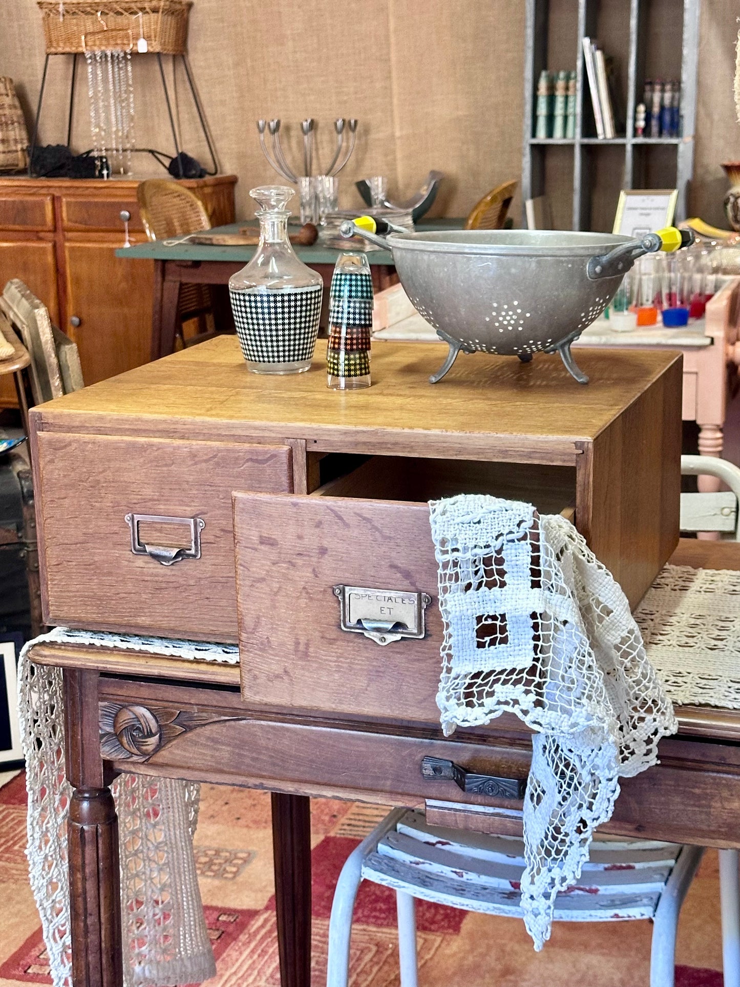 Petit meuble de métier d'atelier