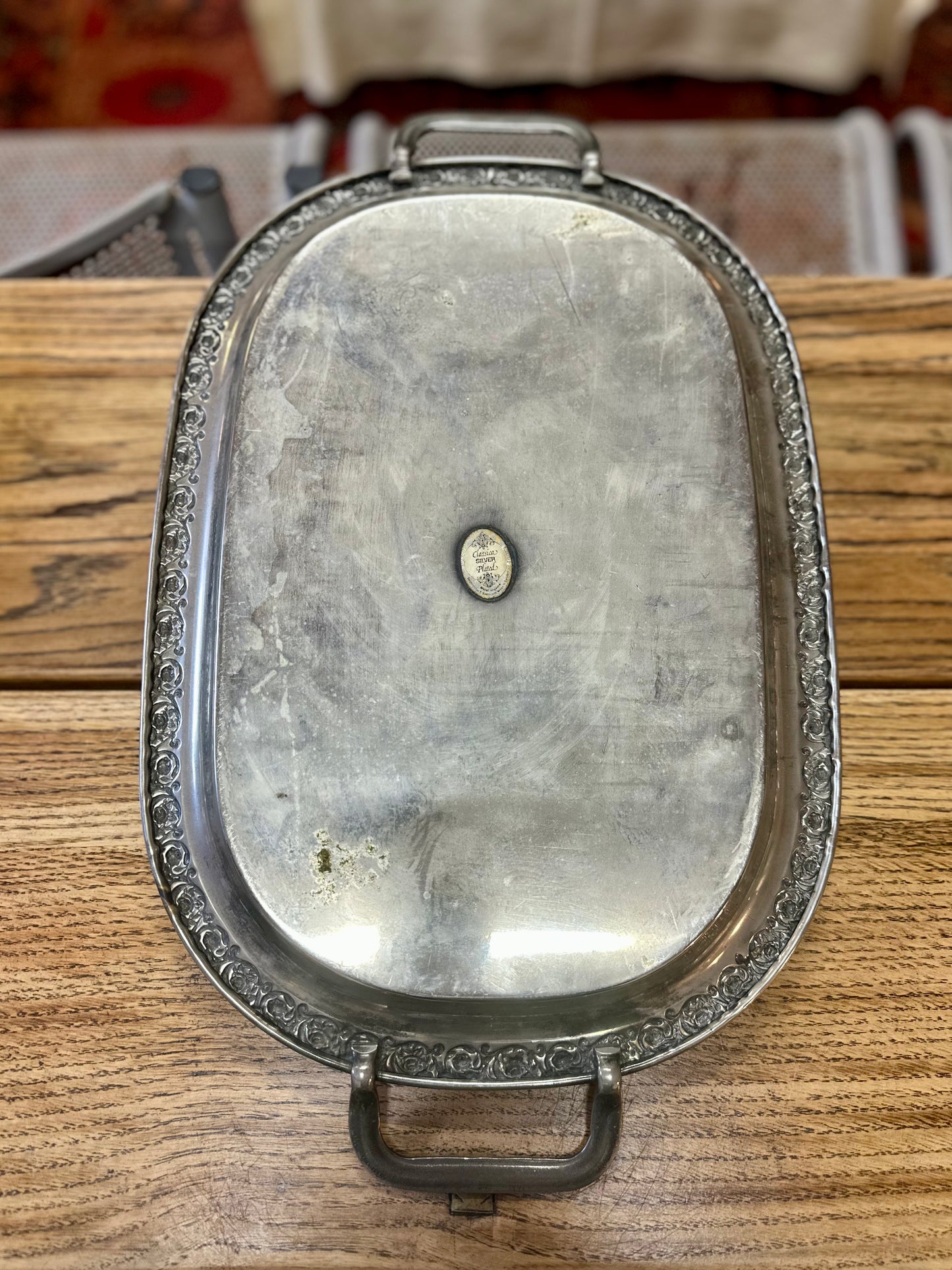 Plateau de service en métal argenté