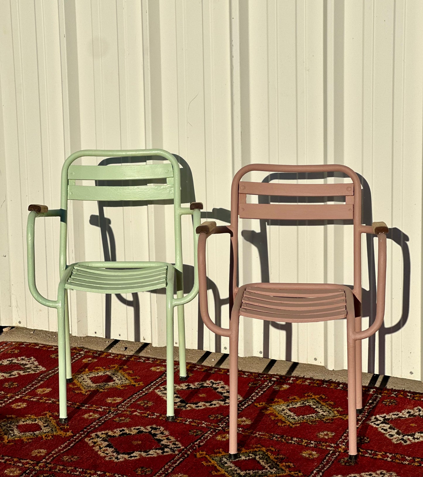 Paire de fauteuils TOLIX