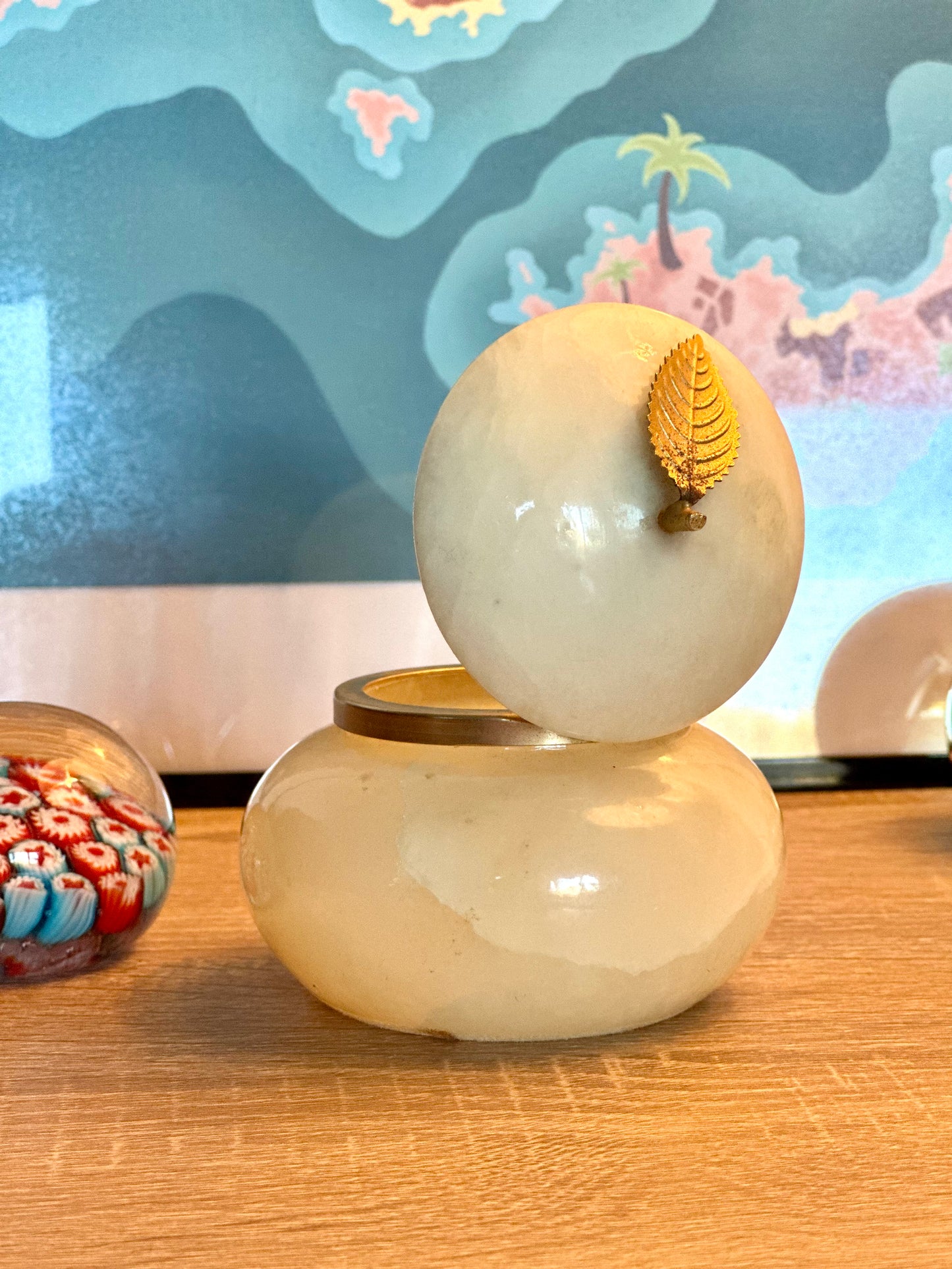 Boîte à bijoux en albâtre et laiton