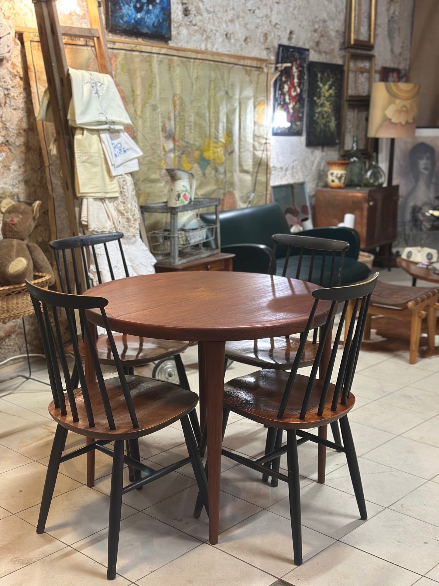 Table ronde teck massif VV Møbler Danemark