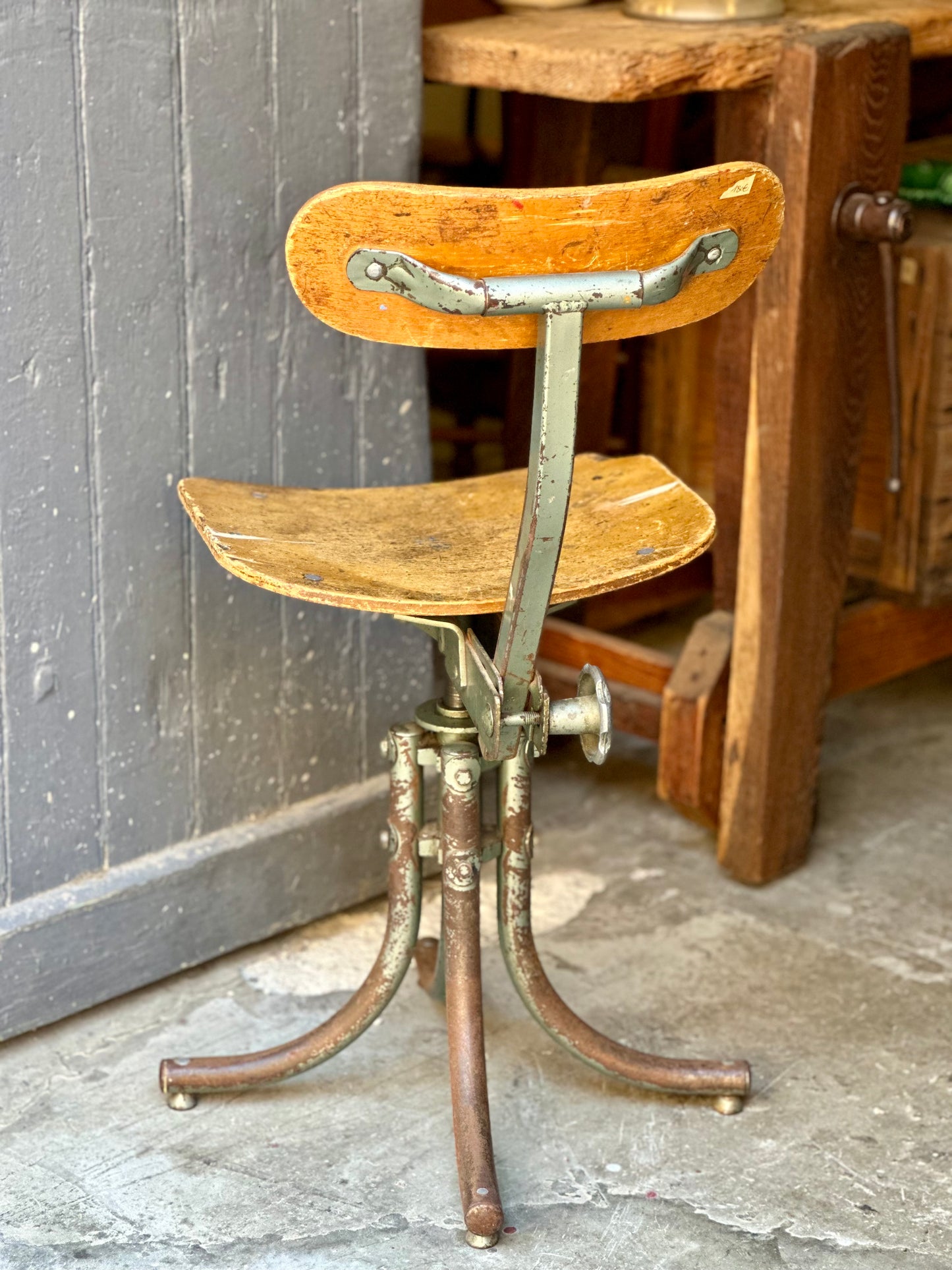 Chaise d’atelier Bienaise