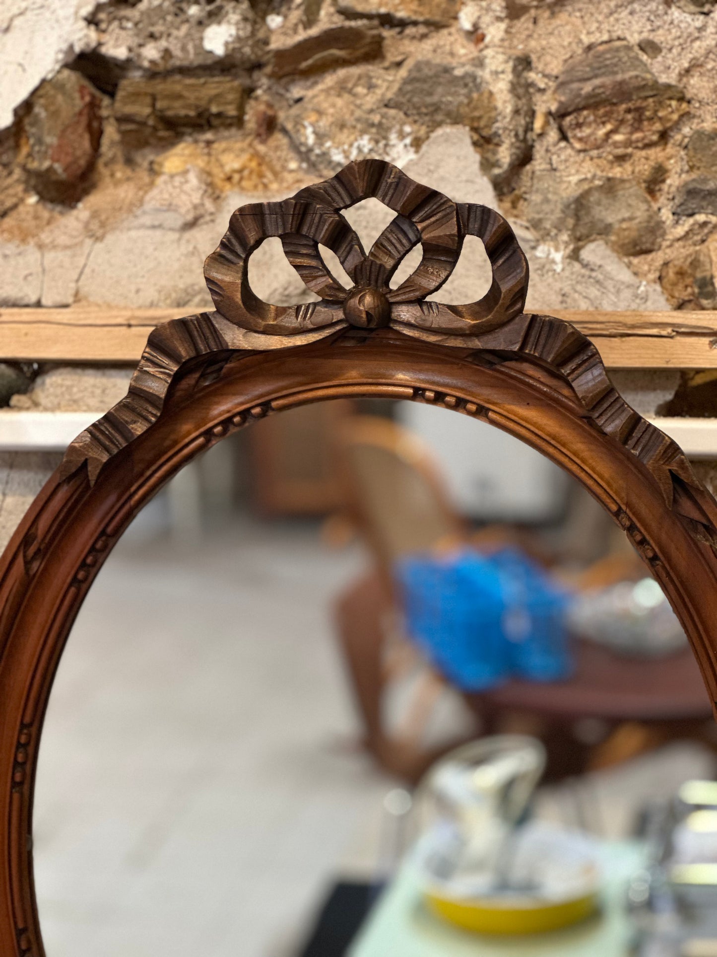 Miroir Louis XVI en noyer