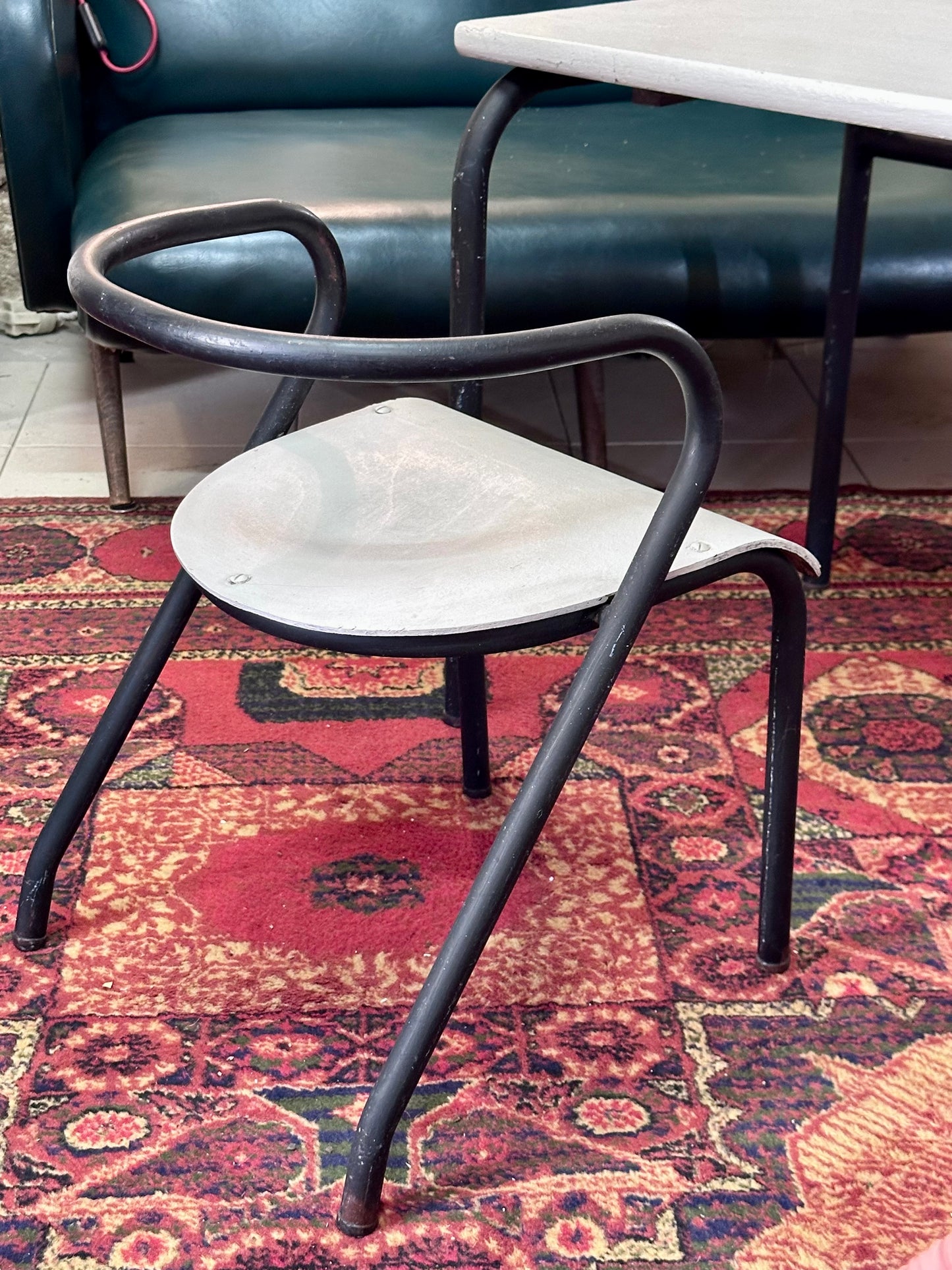 Ensemble bureau et fauteuil par Jacques Hitier
